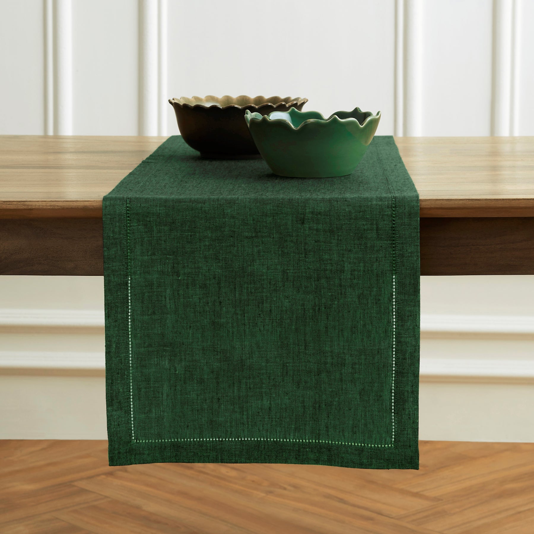 Elegant Milan Table Runner for Dining Room Decor - Perfect for Weddings, Parties & Holiday Table Settings