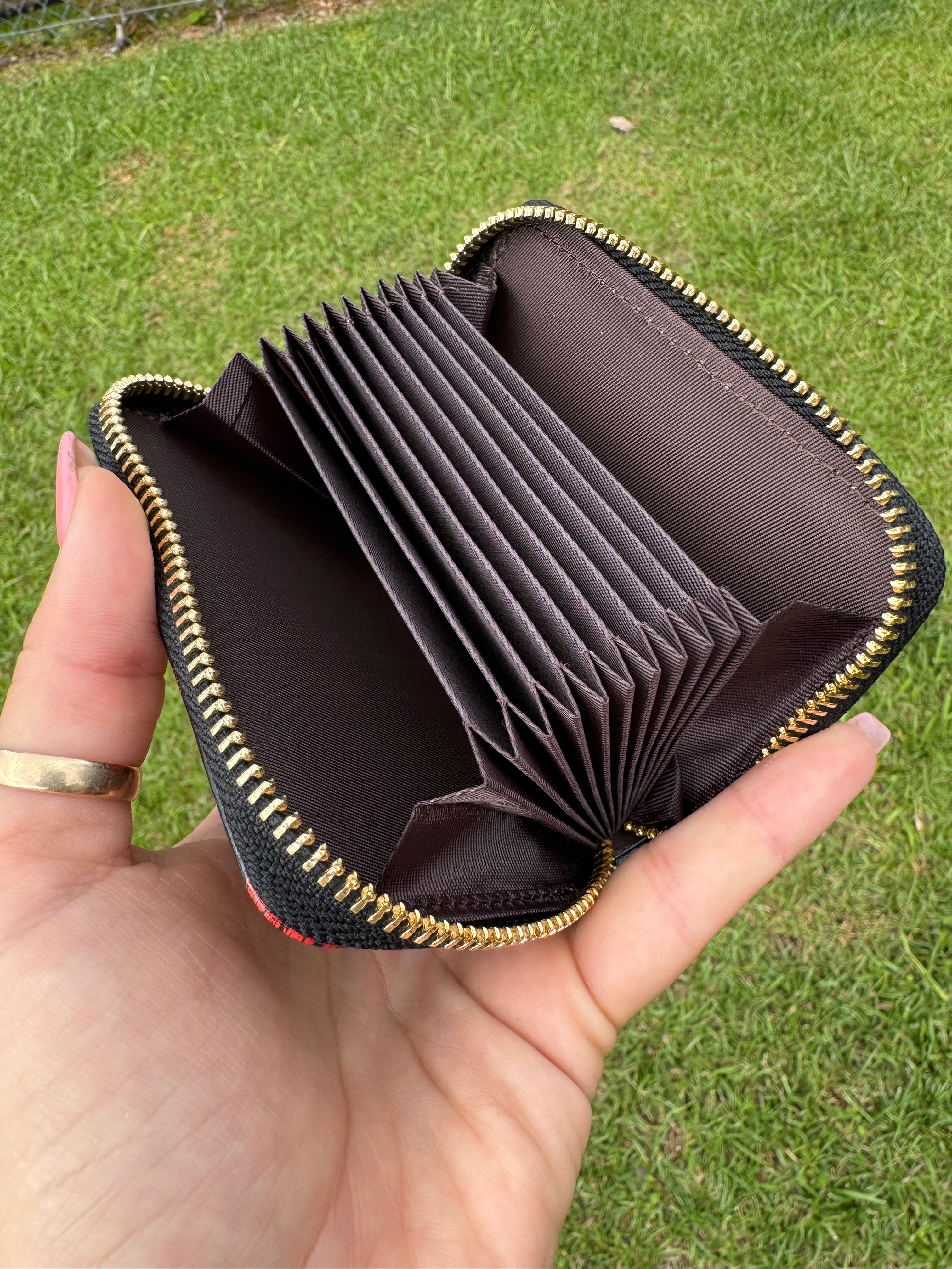Groovy Pua Melia Mini Wallet - Compact & Stylish Card Holder for Women - Perfect for Everyday Use, Travel & Parties