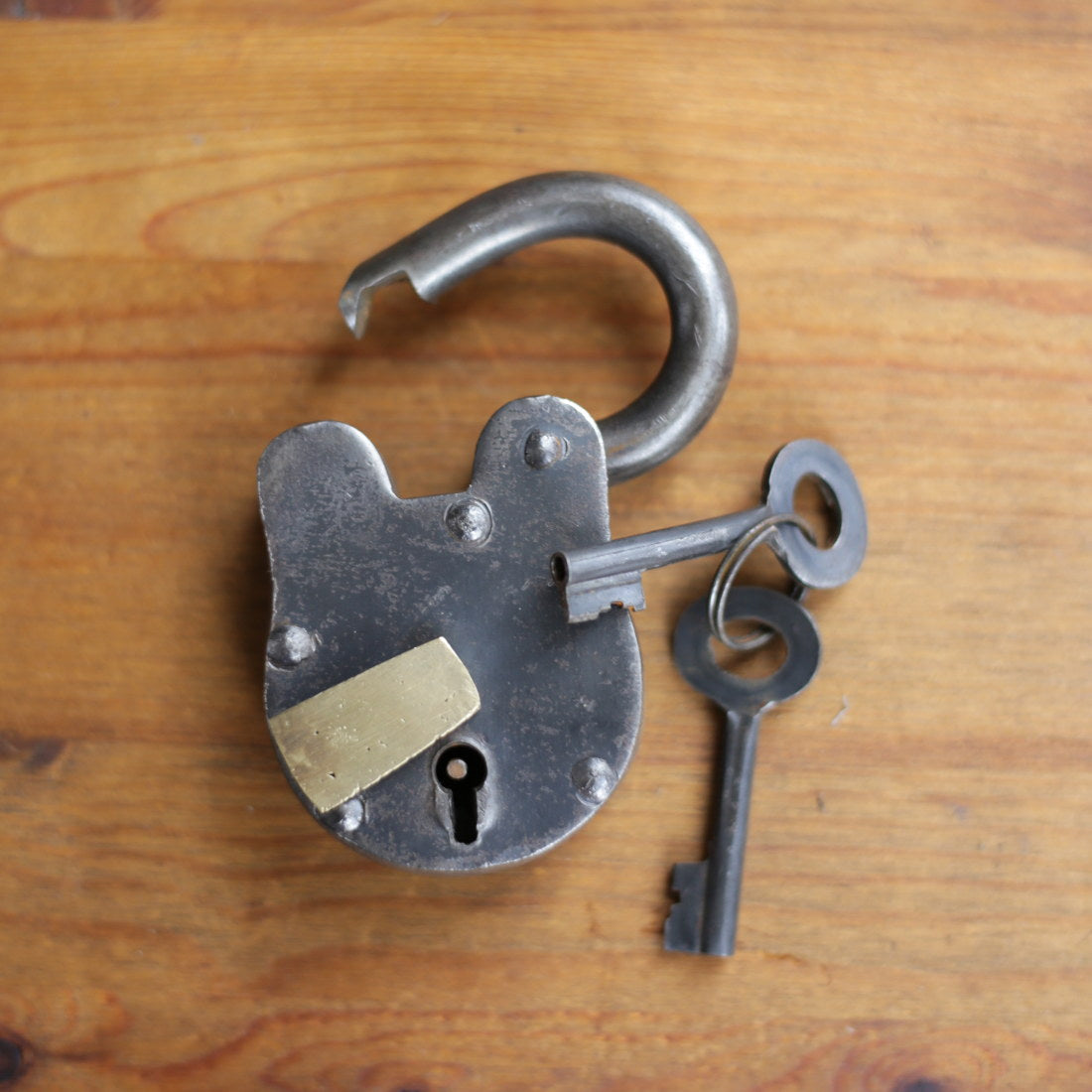 Heavy Duty Small Iron Padlocks - Secure Lock for Toolboxes, Lockers, Gates & Storage - Weatherproof & Durable Outdoor Use
