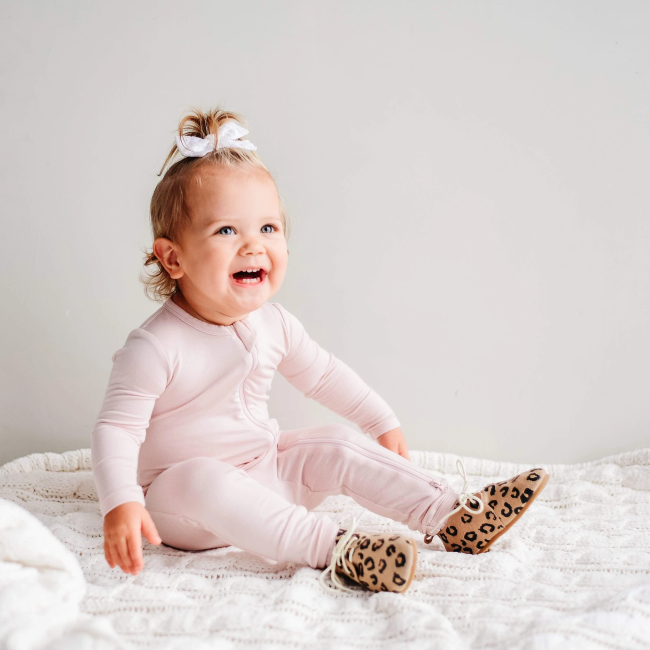 Kyte Baby Blush Pink Zippered Romper - Soft Organic Cotton One-Piece Outfit for Newborns & Infants | Perfect for Playtime, Naptime & Photo Shoots