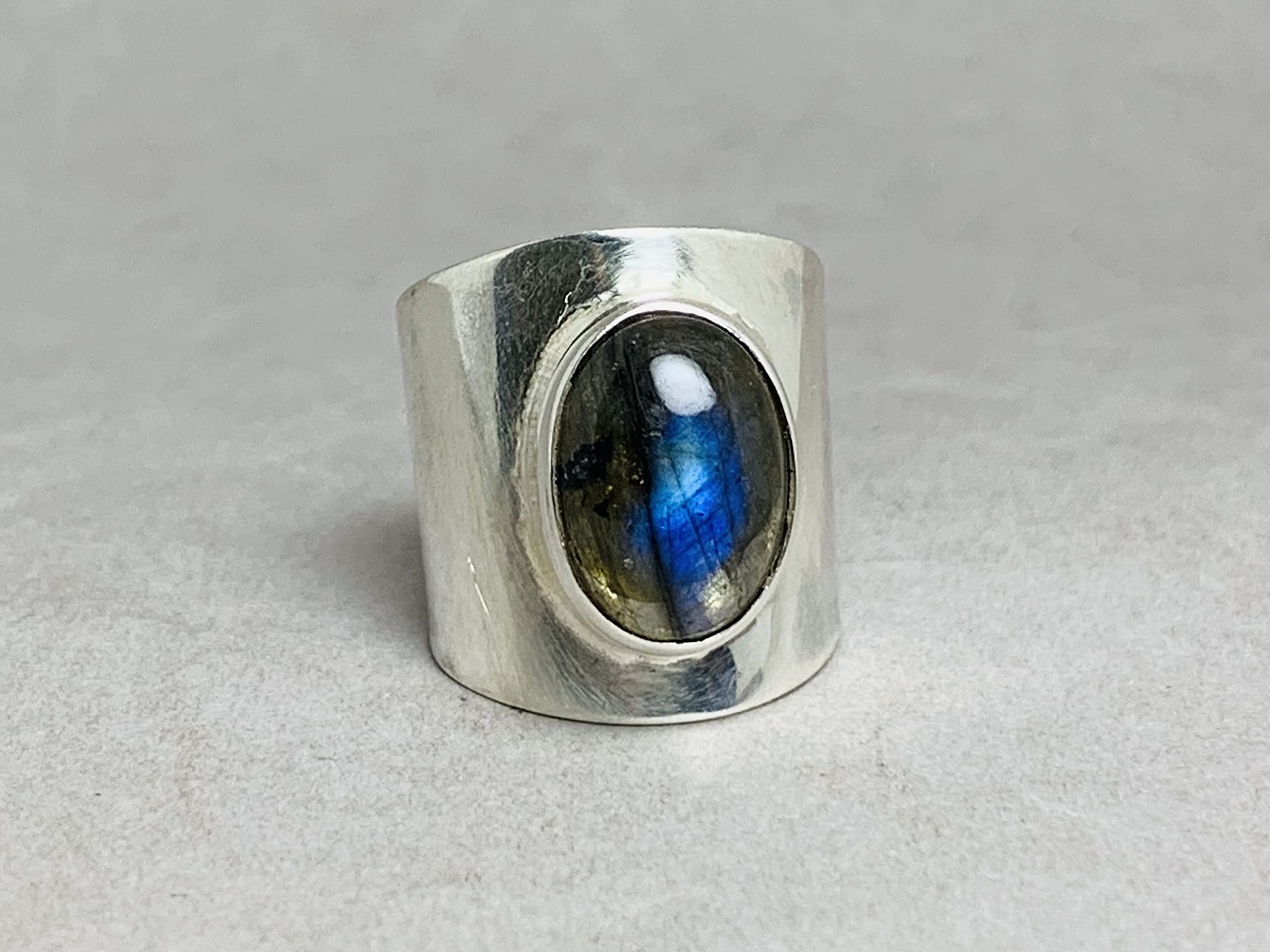 925 Sterling Silver Labradorite Statement Ring - Handmade Boho Gypsy Style Band Ring for Women | Perfect for Bohemian Fashion, Festivals & Everyday Wear (Size H 1/2)