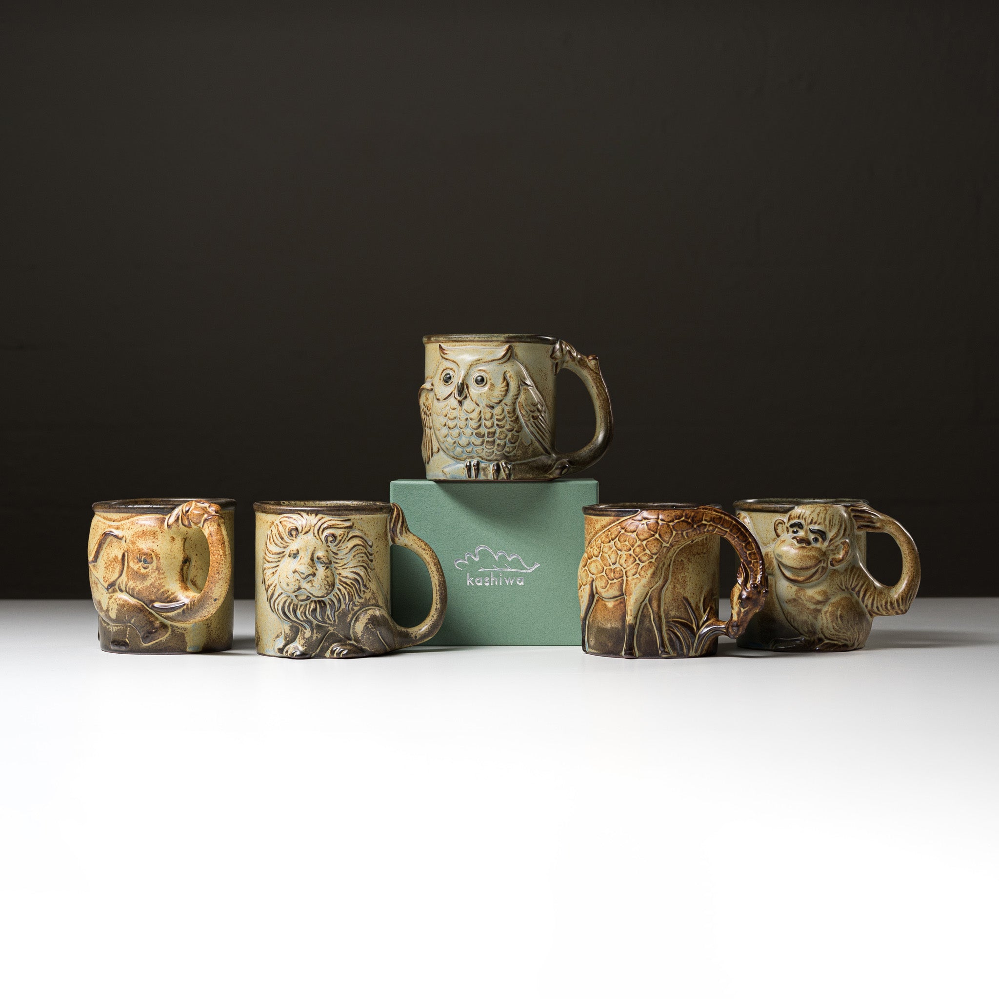 Seto Ware KASHIWA Animal Mug Cup - Giraffe Design Ceramic Coffee Cup | Japanese Handmade Pottery for Tea, Coffee & Hot Drinks | Perfect Gift for Animal Lovers & Home Decor