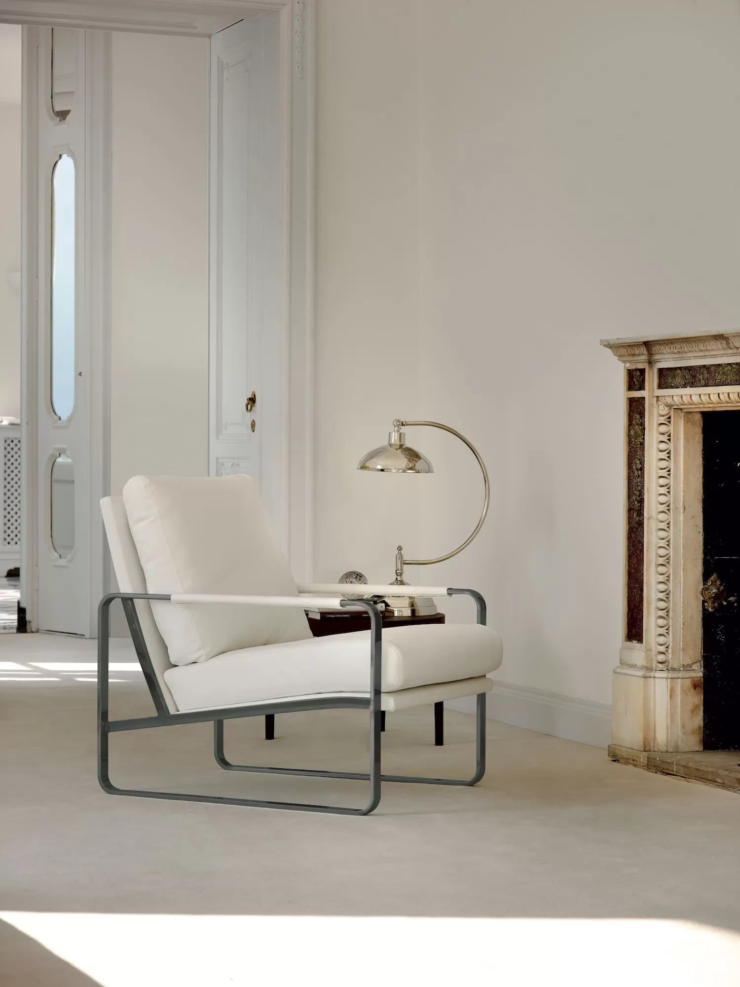 Clarissa Lounge Chair - Modern Comfortable Accent Chair for Living Room, Bedroom & Office - Perfect for Relaxing, Reading & Decor