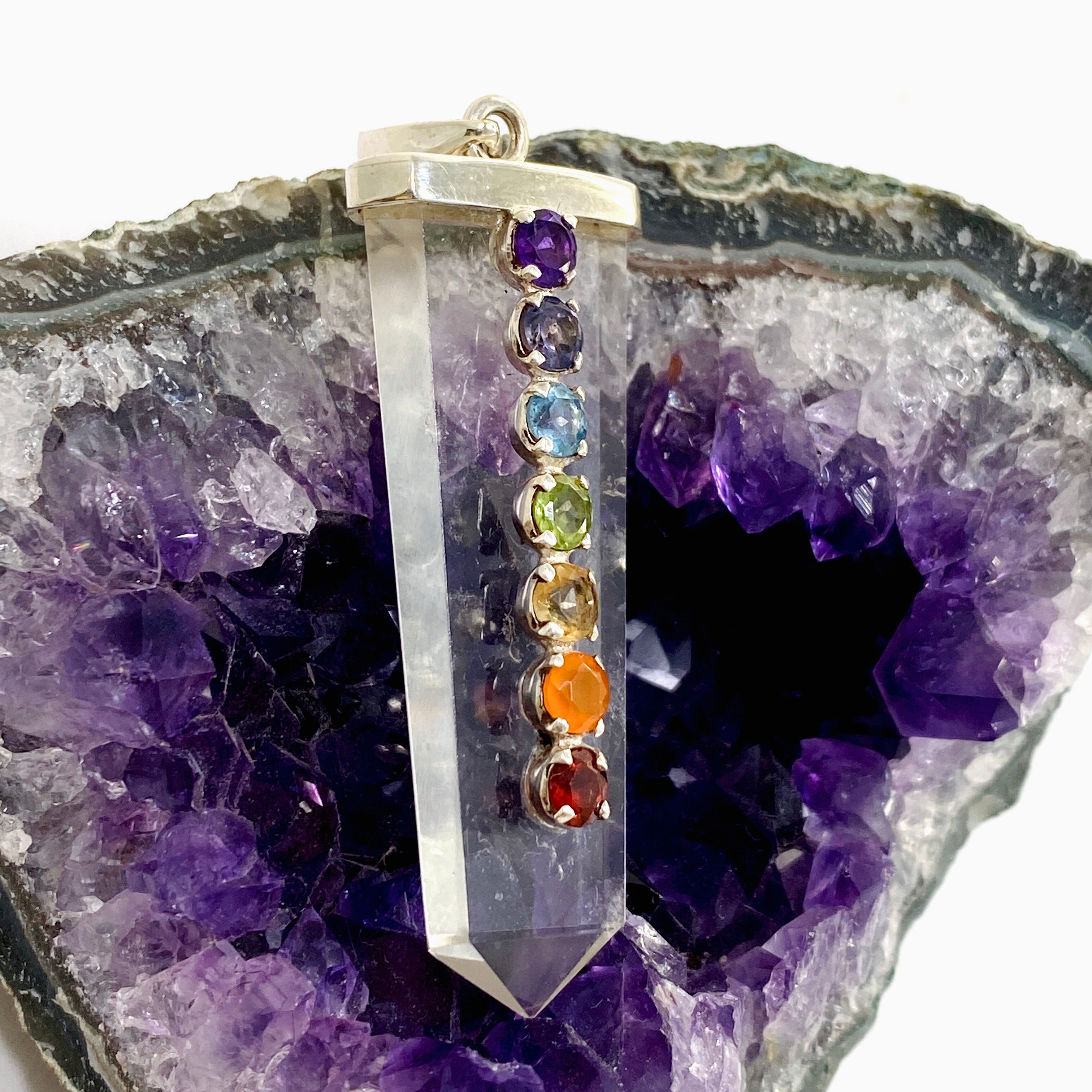Natural Clear Quartz Point Chakra Pendant Necklace - Healing Crystal Energy Jewelry PPGJ1084 for Meditation, Yoga & Spiritual Balance