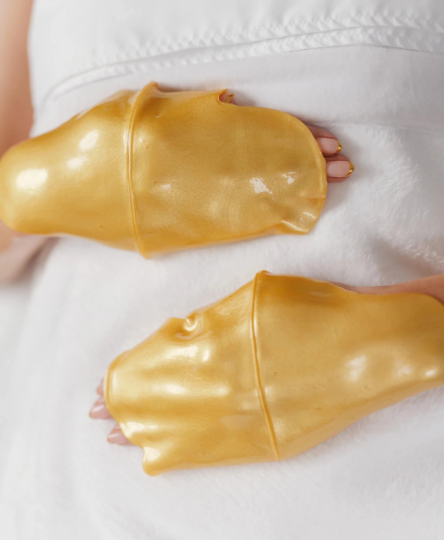 Gold Repair Collagen Hand Mask 2 Pack - Anti-Aging & Moisturizing Treatment for Dry Skin - Perfect for Spa Night & Self Care Routine