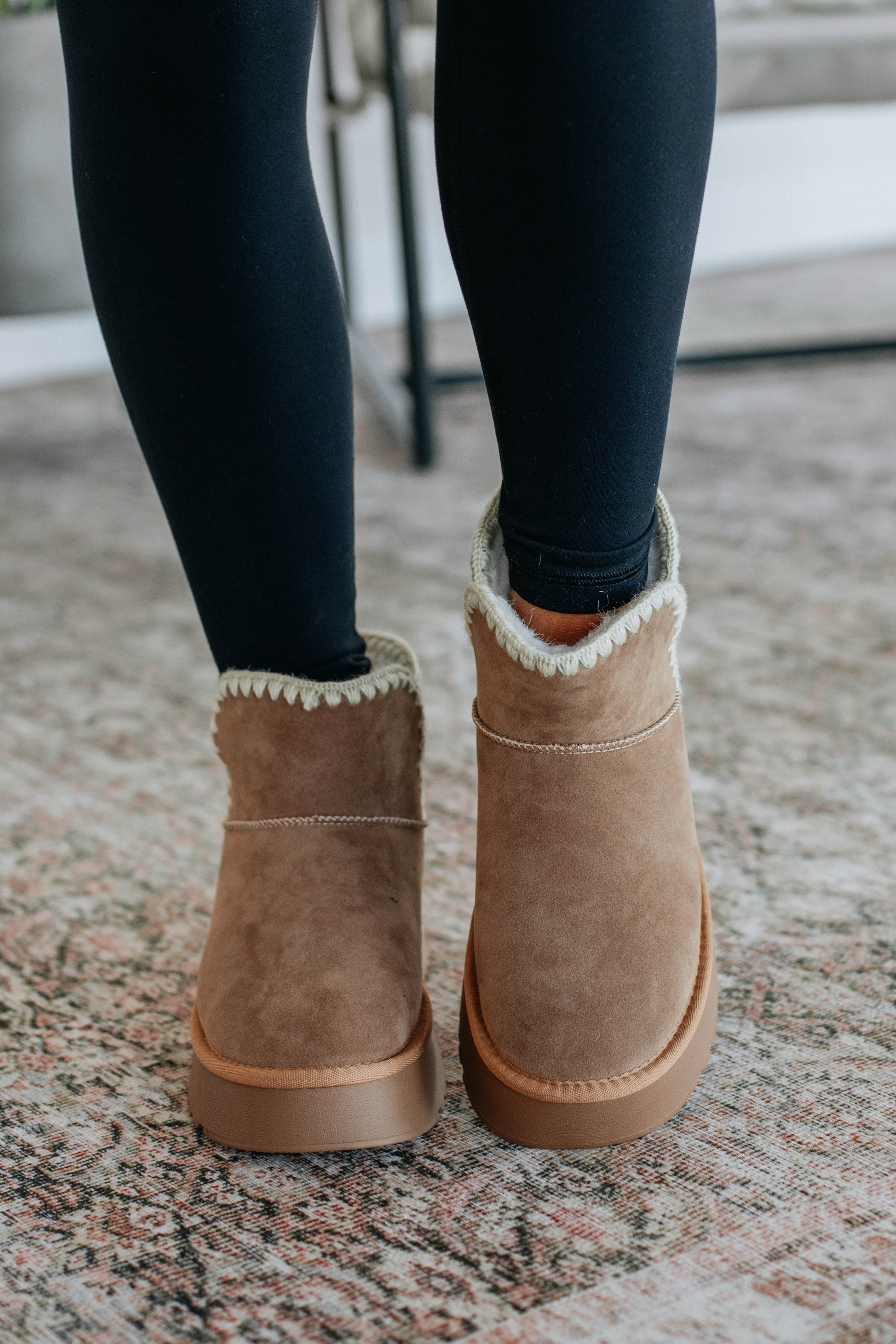 Comfortable & Stylish Camel Winter Boots for Women - Warm Fuzzy Lined Snow Boots for Cold Weather, Outdoor Walking & Casual Wear