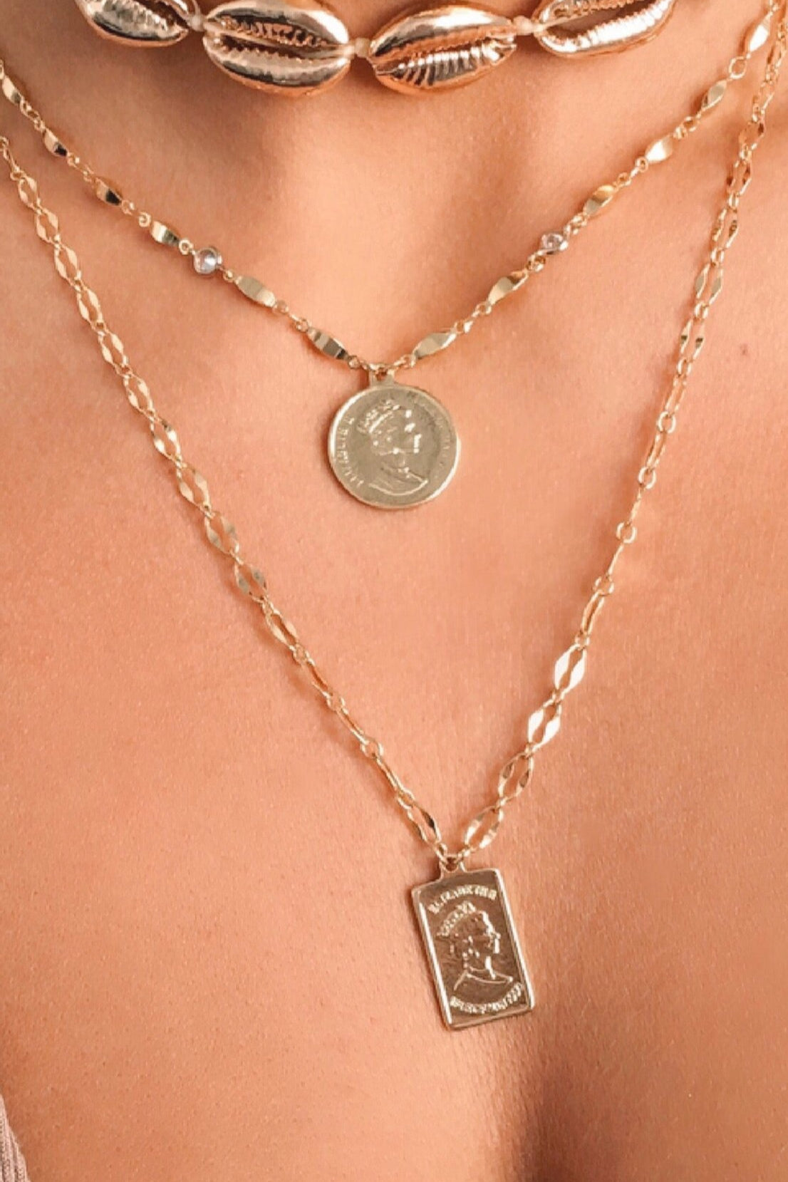 Medallions of Mine Layered Coin Necklace Set - Vintage Gold & Silver Pendant Jewelry for Women - Perfect for Everyday Wear, Gift Giving & Special Occasions