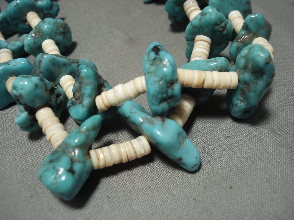 150 Gram Colossal Turquoise Nugget Vintage Navajo Native American Heishi Necklace - Handmade Old Jewelry for Boho Fashion & Southwest Style Outfits