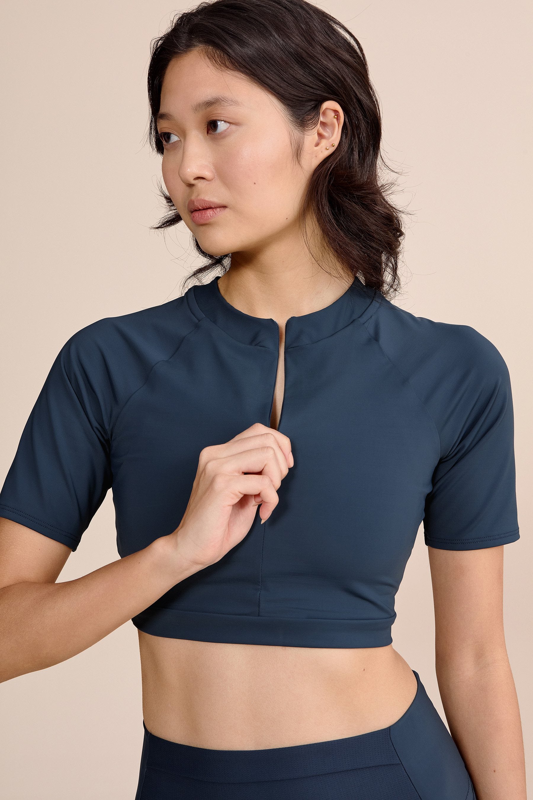 Race Pro® Mesh Cropped Top for Women - Breathable Athletic Workout Shirt for Running, Yoga & Gym - High-Performance Sports Apparel
