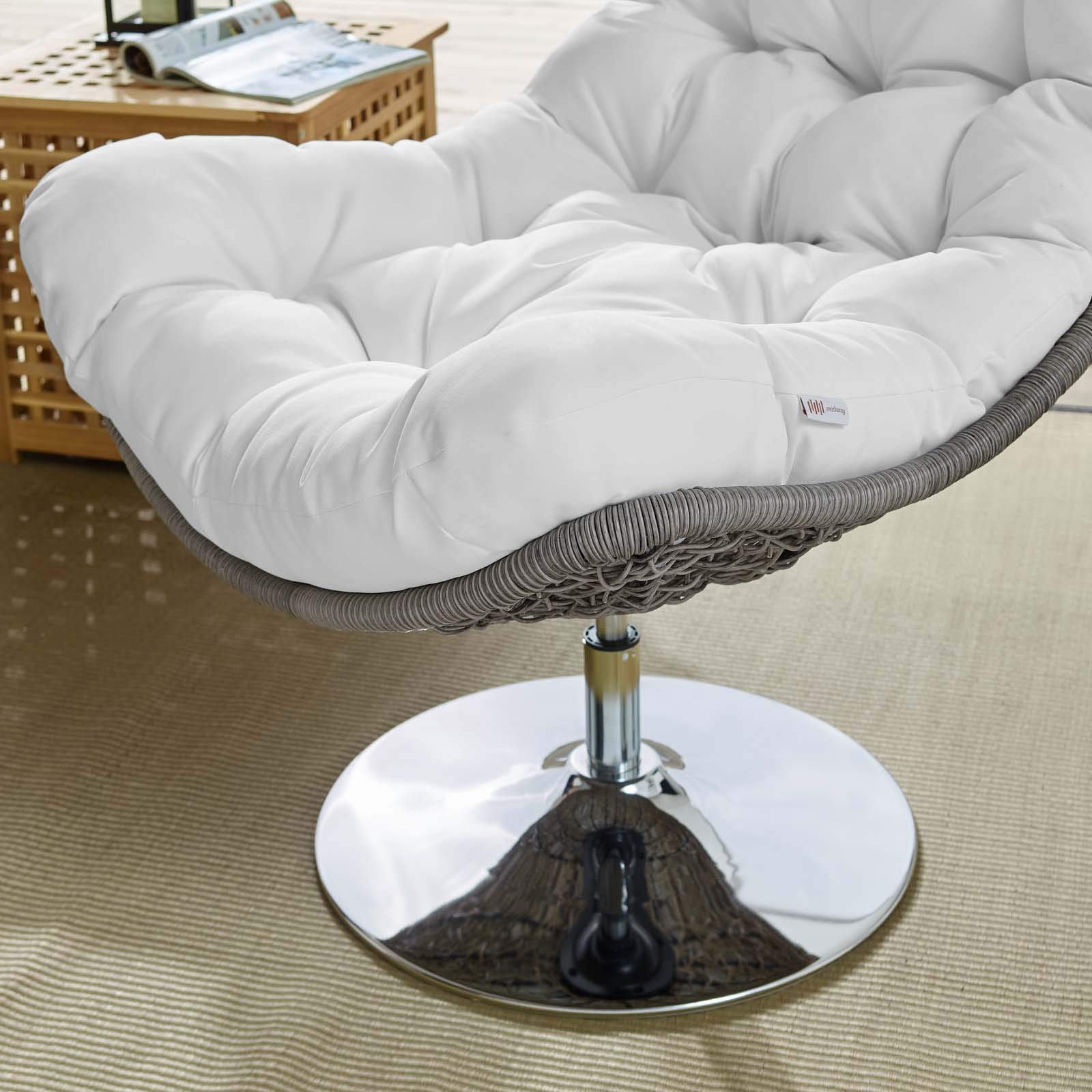 Modway Brighton Outdoor Patio Swivel Lounge Chair - Light Gray Wicker Rattan Furniture for Garden, Poolside & Backyard Relaxation