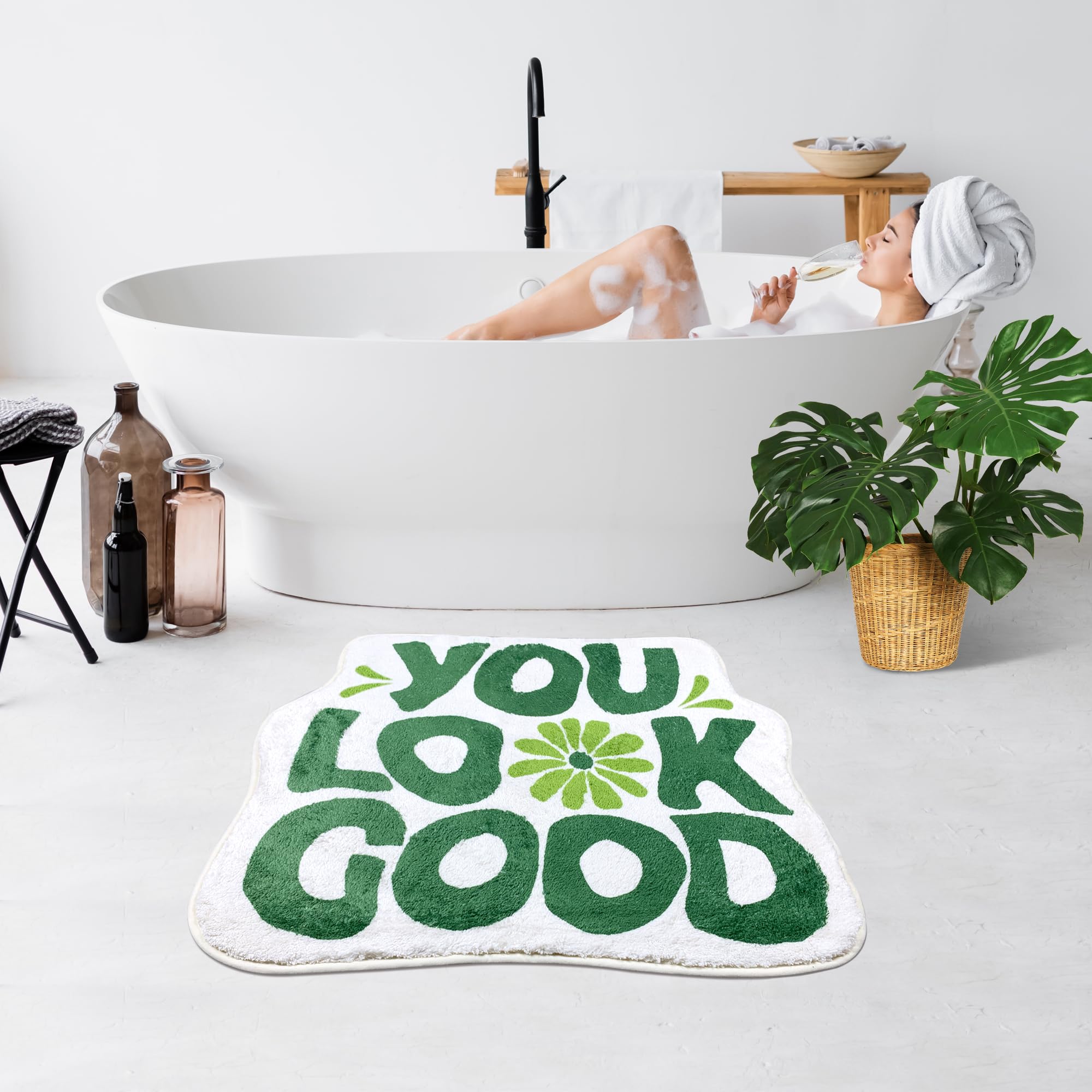 Soft Absorbent Non-Slip Microfiber Bath Mat - Cute Green Flower Design for Bathroom & Shower - 21x25 Inch Washable Rug - Perfect for Preppy Decor, Kids' Bathrooms & Spa-Like Retreats