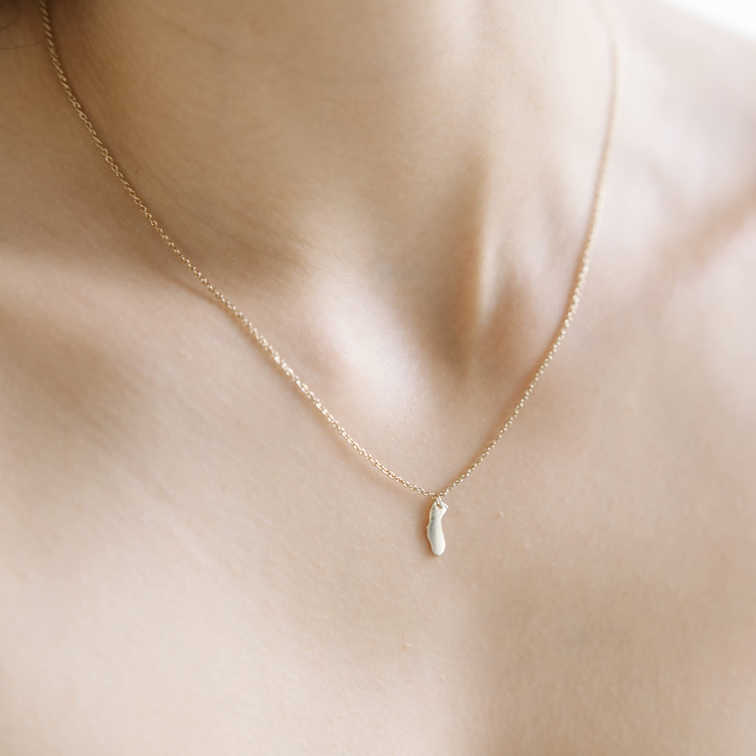 HONEYCAT California Necklace - Minimalist & Delicate Jewelry in Gold, Rose Gold or Silver | Perfect for Everyday Wear, Gifts & Special Occasions
