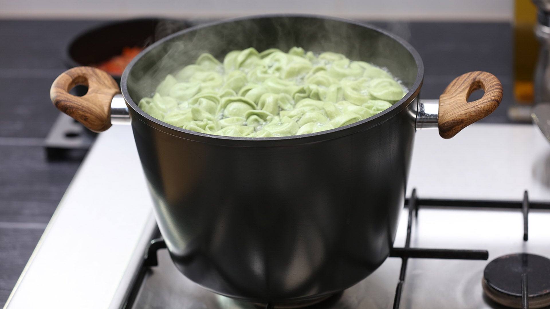 Premium Stainless Steel Gourmet Cooking Pot with Lid - Taste The Difference - Perfect for Soups, Stews & Pasta Dishes