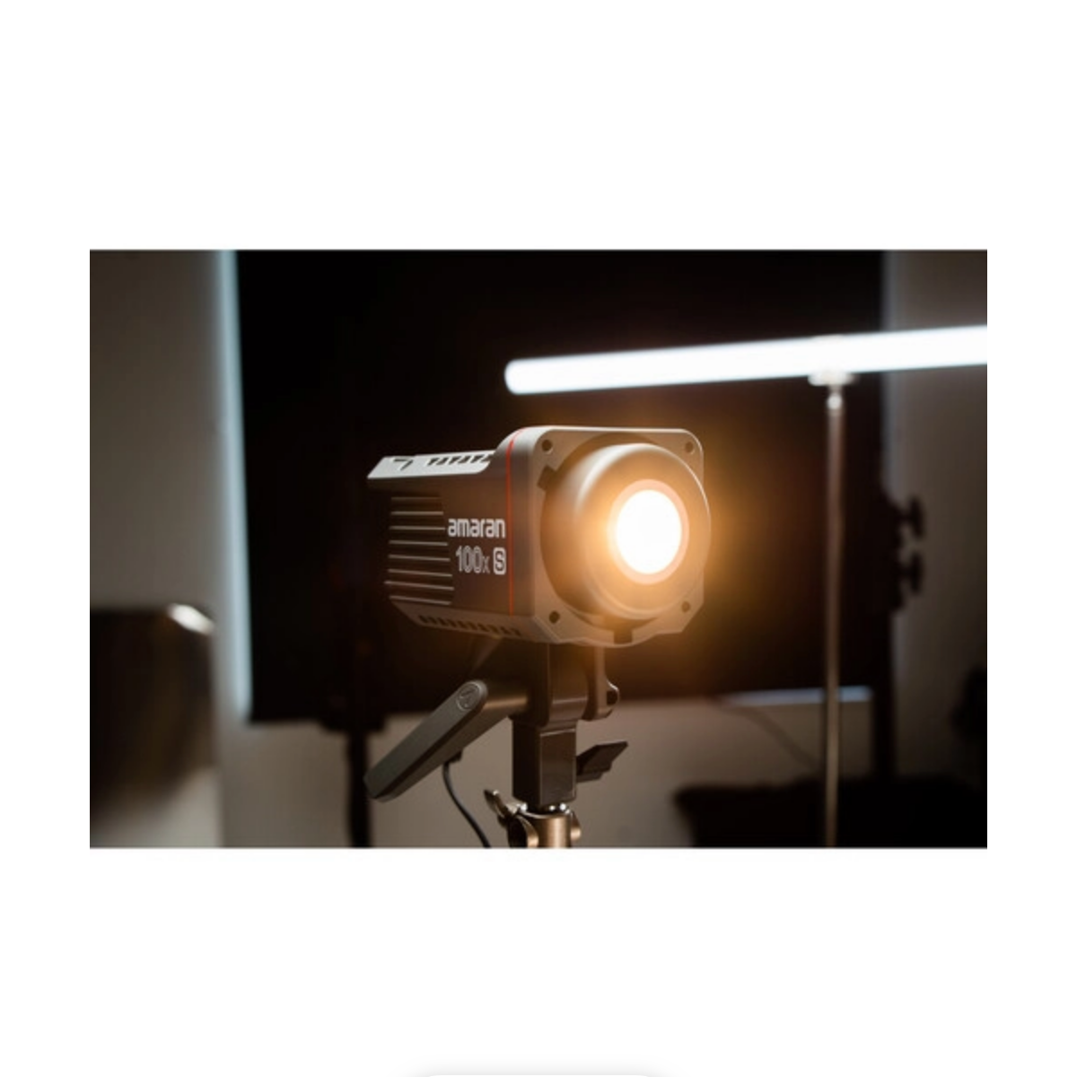 Amaran COB 100x S Bi-Color LED Monolight - Professional Studio Lighting for Photography & Videography - Perfect for Portraits, Product Shoots, and YouTube Videos