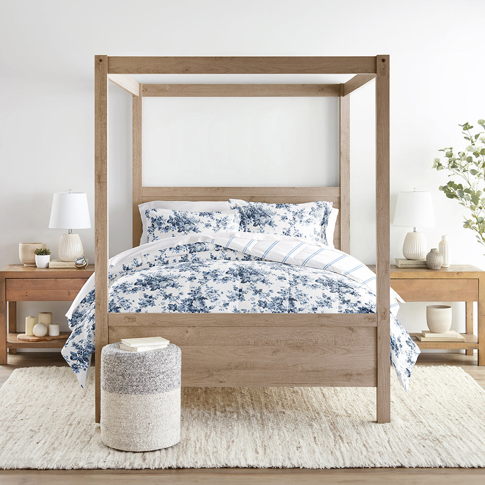 Reversible Down Alternative Comforter Set - Soft Cabbage Rose Design, All-Season Lightweight Bedding (Queen/King Size) | Perfect for Guest Rooms, Master Bedrooms & Cozy Home Decor