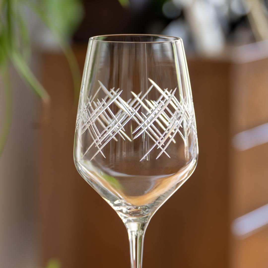 Argyle 19.5oz All Purpose Wine Glasses Set of 2 - Perfect for Red Wine, White Wine, Cocktails & Water - Elegant Stemware for Dinner Parties, Weddings & Home Entertaining