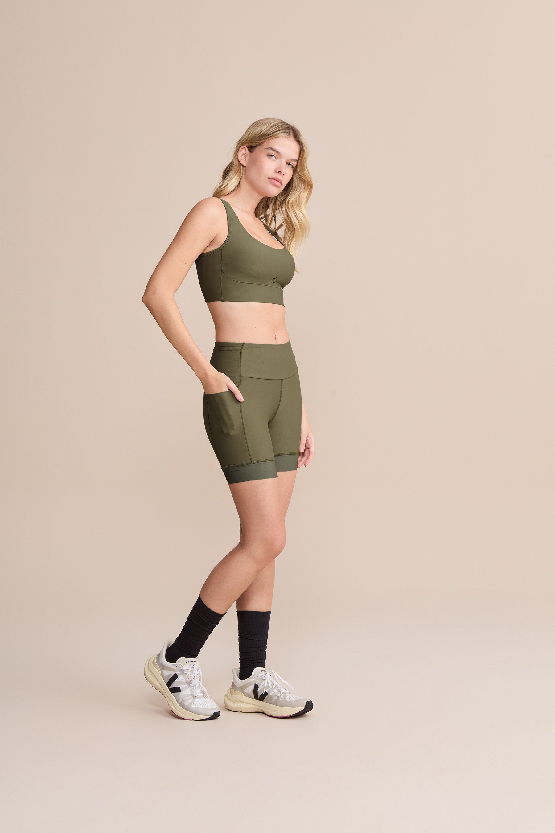 High-Performance Speed Power Sports Bra for Women - Moisture-Wicking & Supportive Workout Top for Running, Yoga & Gym
