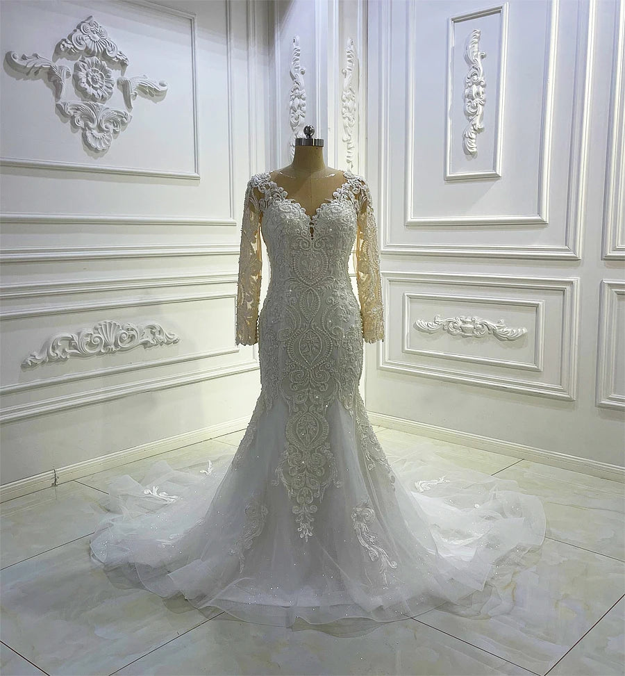 Luxury Off-White Mermaid Wedding Dress - Elegant Ball Gown Bridal Gown for Bride, Beach & Church Weddings, Formal Events & Special Occasions