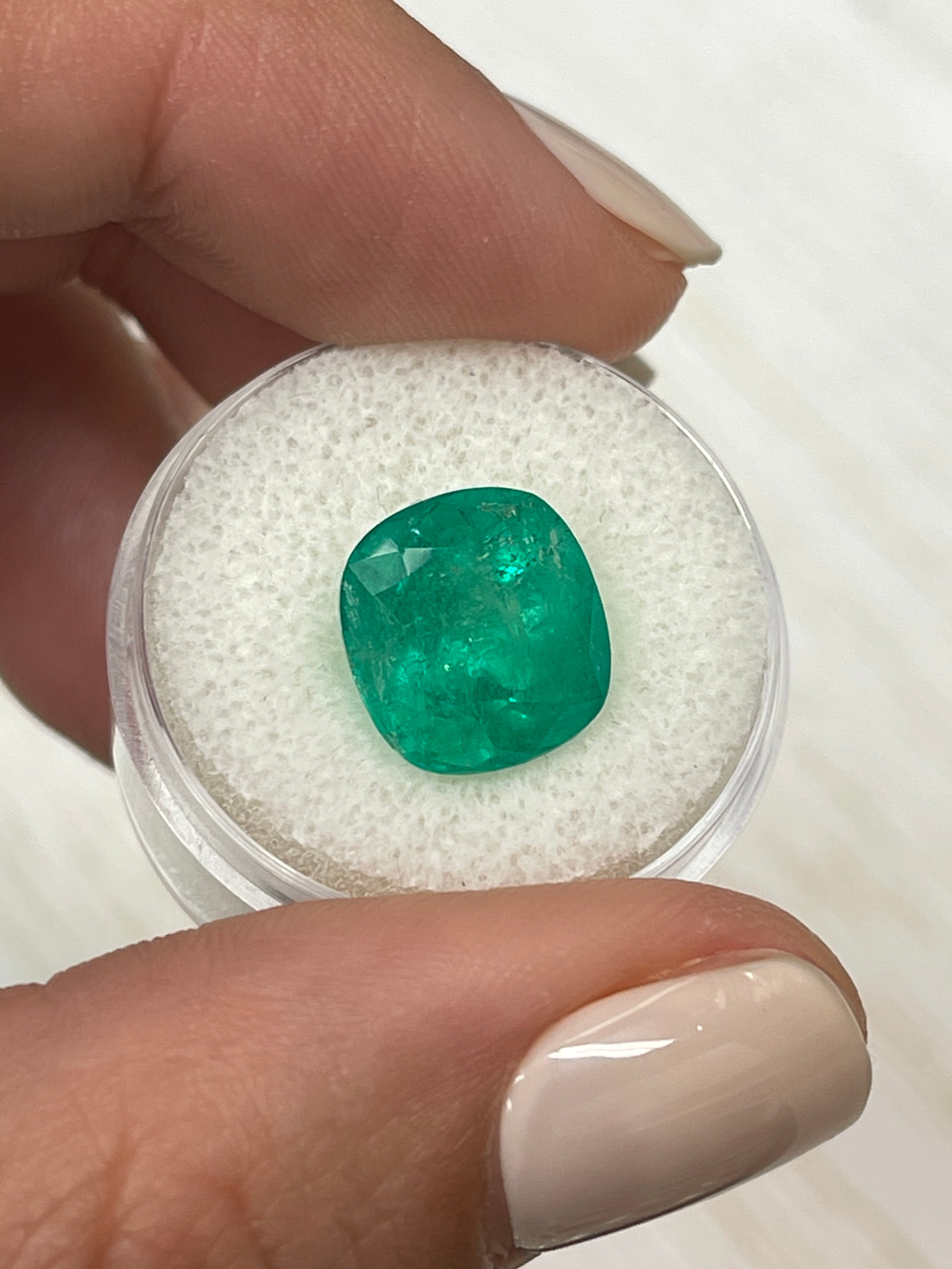6.97 Carat Rich Green Natural Loose Colombian Emerald Cushion Cut Gemstone for Jewelry Making, Engagement Rings & Luxury Gifts