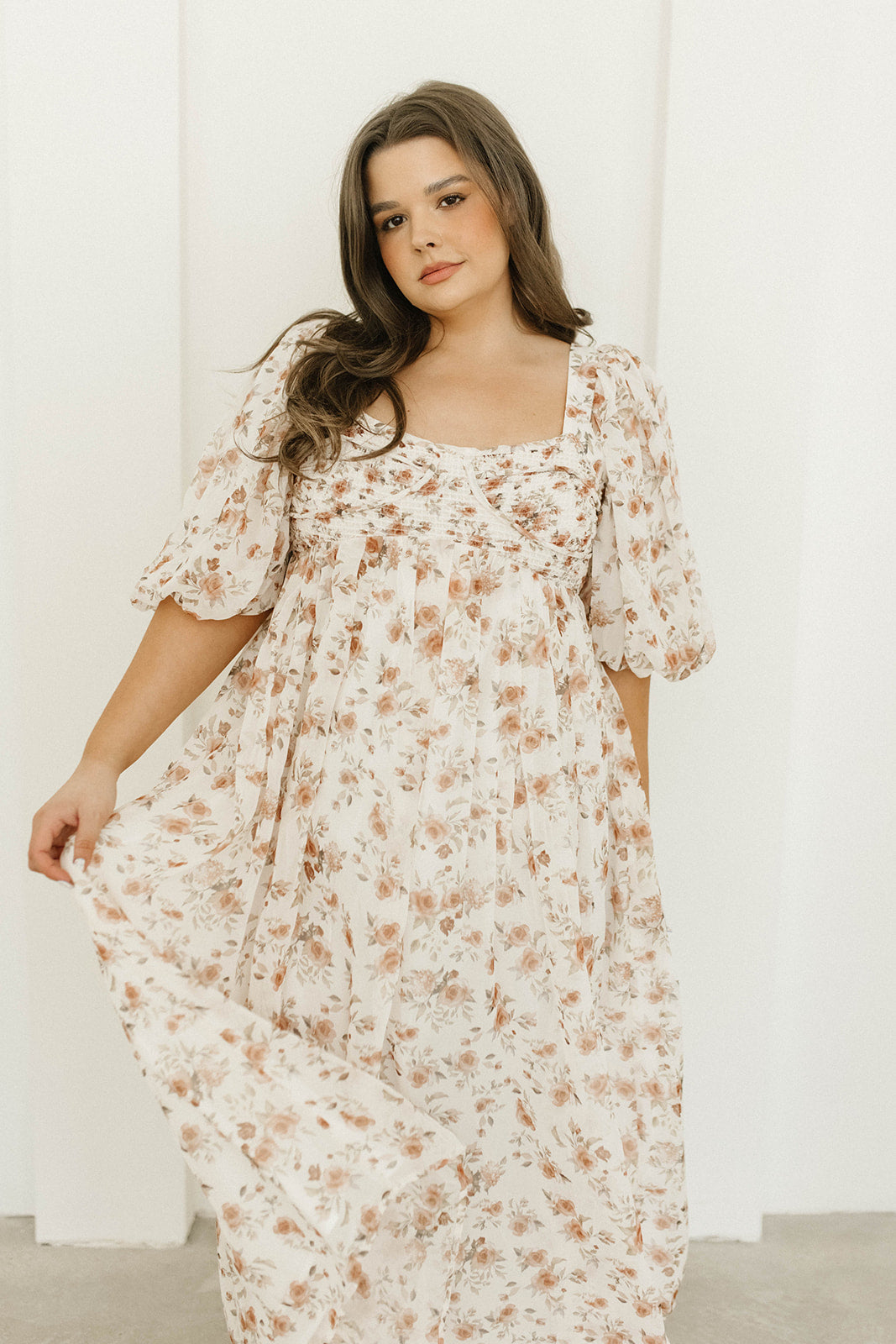 Harlow Maxi Dress in Ivory Floral - Bump Friendly Maternity Dress & Inclusive Sizing (S-3XL) | Perfect for Pregnancy, Beach Vacations & Summer Weddings