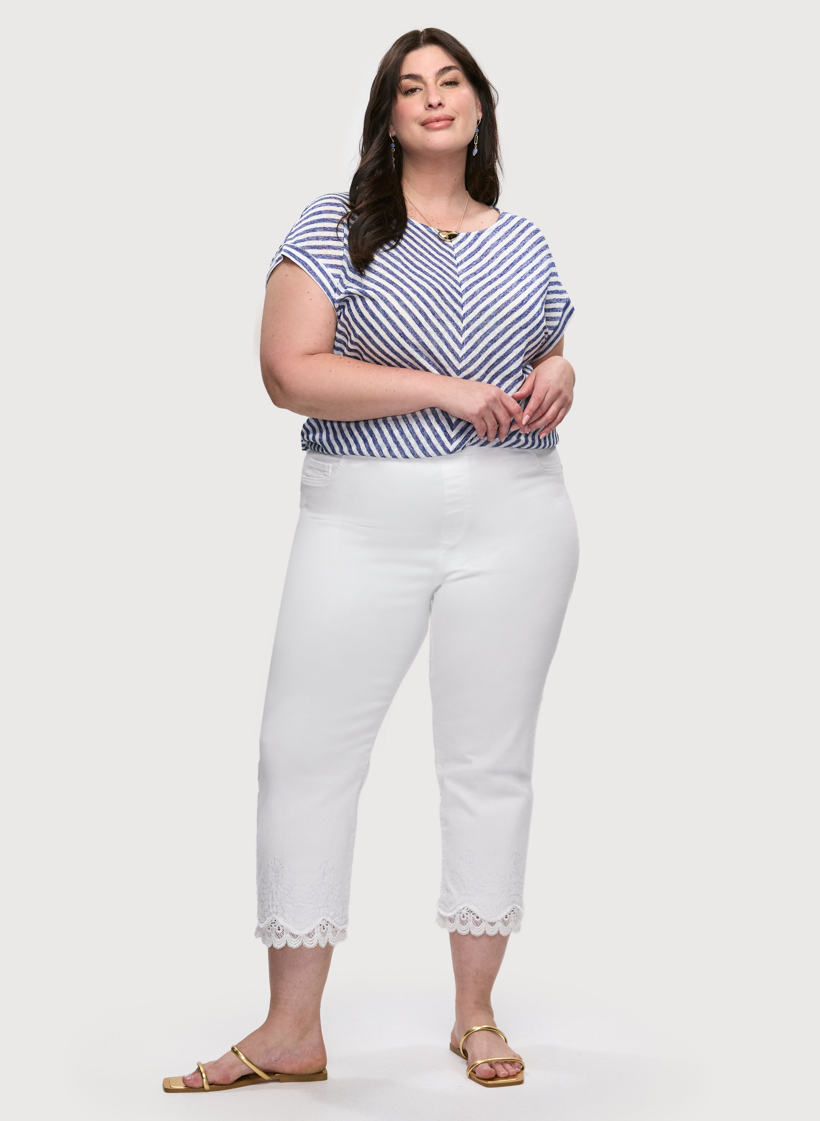 Diagonal Stripe Cap Sleeve T-Shirt & Lace Hem Denim Capris - Casual Summer Outfit for Women, Beachwear, Street Style Fashion