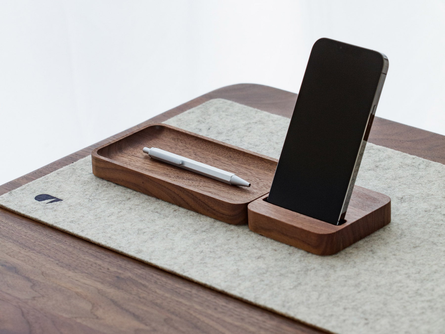 Premium Large Wooden Serving Tray - OakyBlocks Rustic Charcuterie Board for Entertaining, Cheese Platter, Breakfast in Bed - Perfect for Parties, Weddings & Home Decor