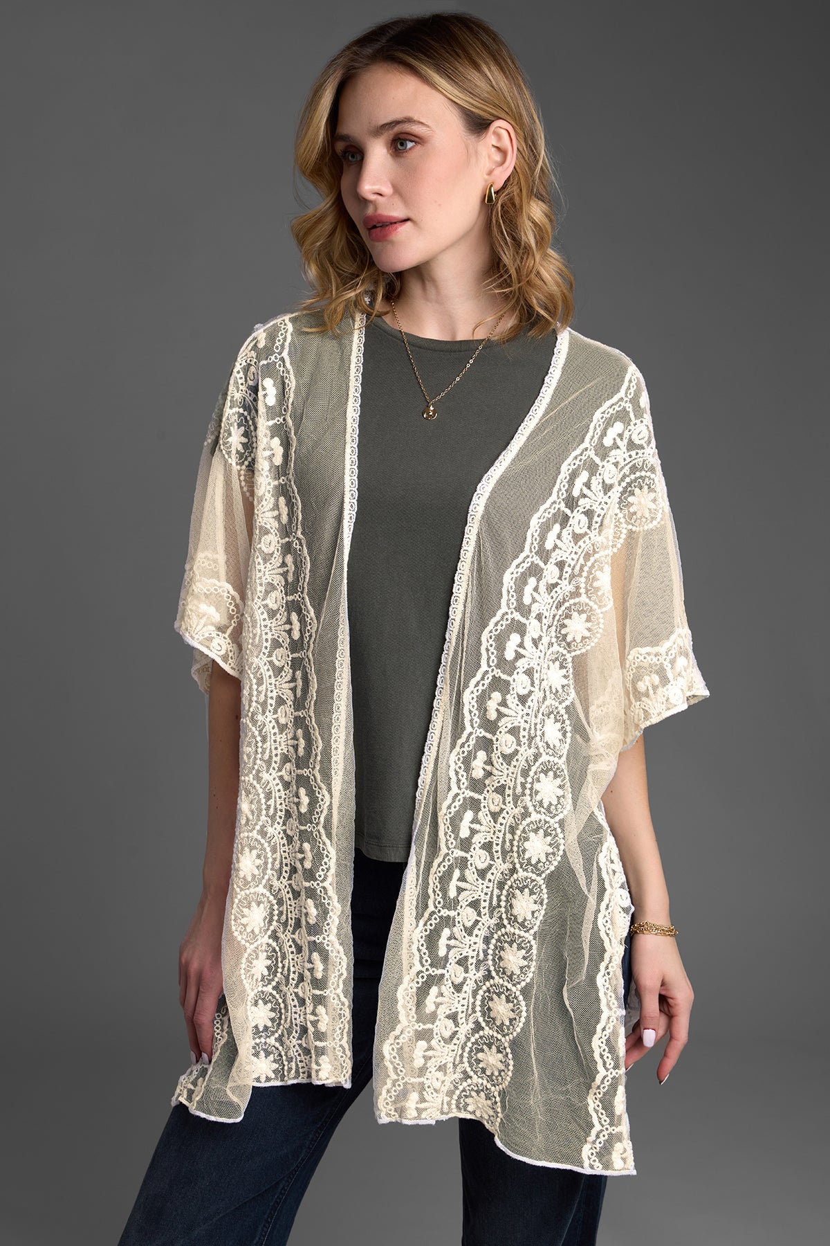 Elegant Lace Kimono Robe for Women - Lightweight & Breathable Cover-Up - Perfect for Beach, Bridal Party, and Lounge Wear