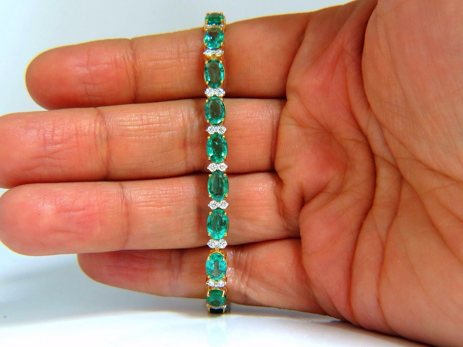 14.26ct Natural Vivid Green Emerald & Diamond Tennis Bracelet in 14K Gold - Elegant Jewelry for Weddings, Parties & Special Occasions