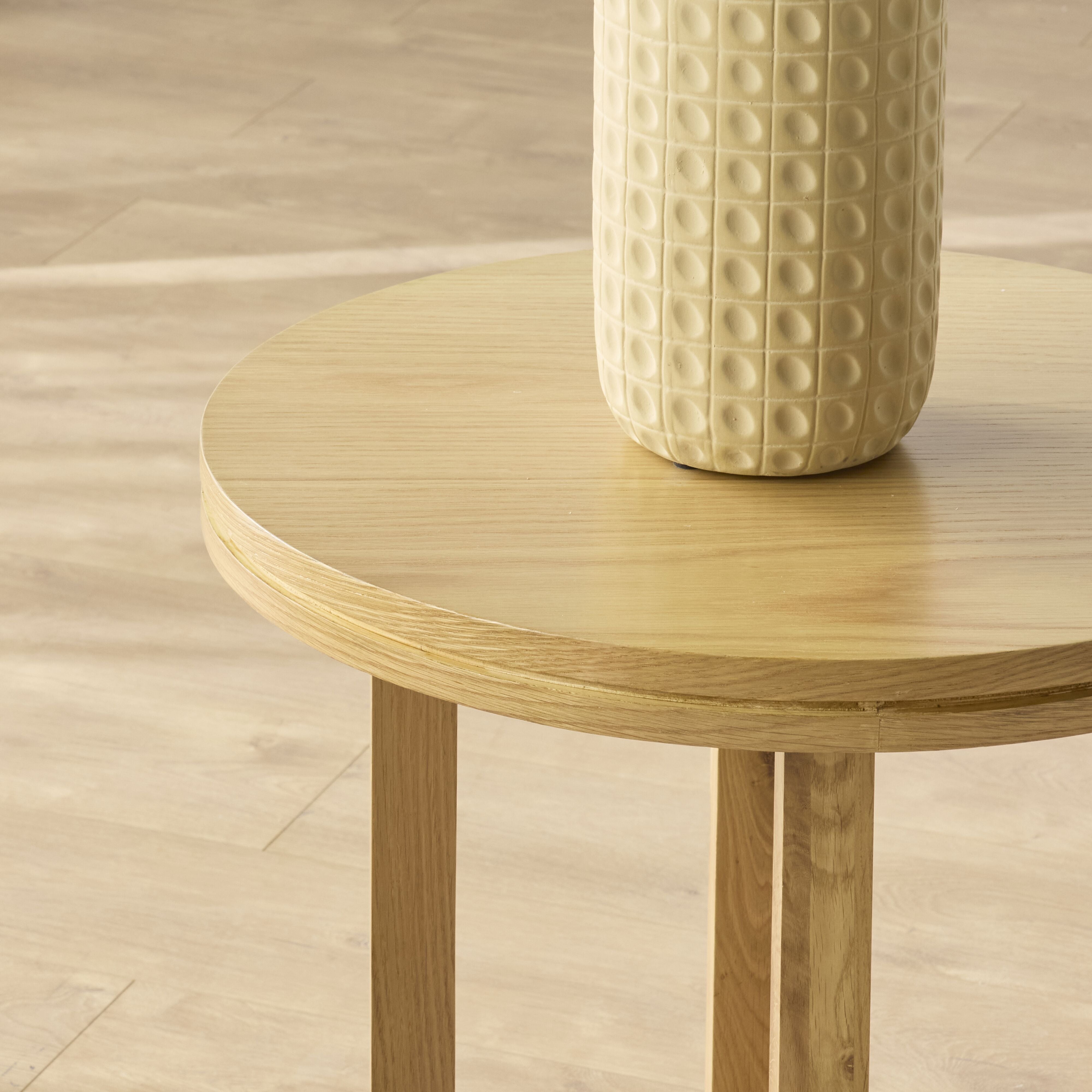 Avalon Round Side Table Light Oak - Modern End Table for Living Room, Bedroom & Office - Natural Wood Nightstand with Sturdy Design