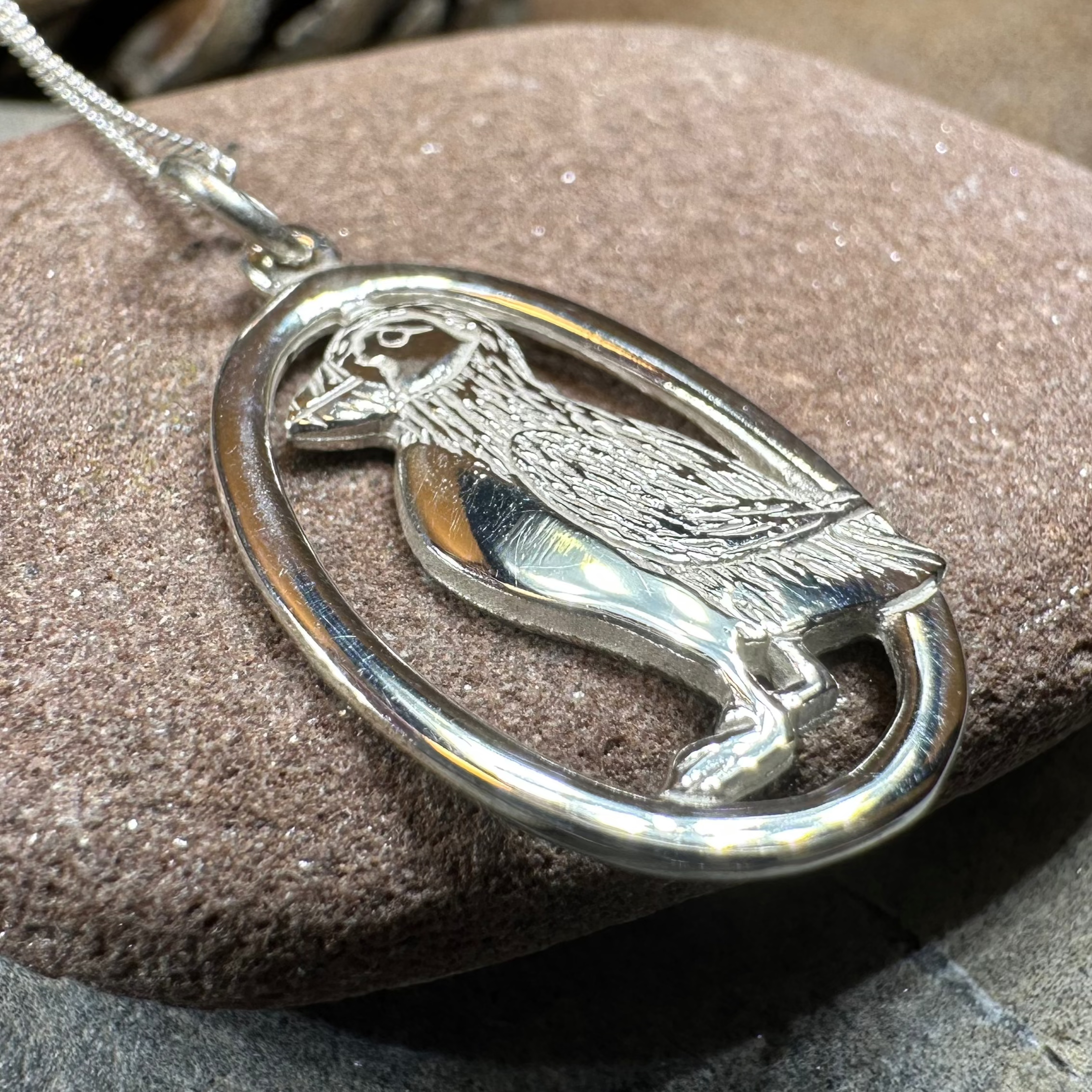 Buthaid Puffin Necklace - Elegant Handmade Bird Pendant Jewelry for Women - Perfect Gift for Nature Lovers, Birthday & Anniversary - Wear to Beach Vacations, Outdoor Adventures & Casual Outings
