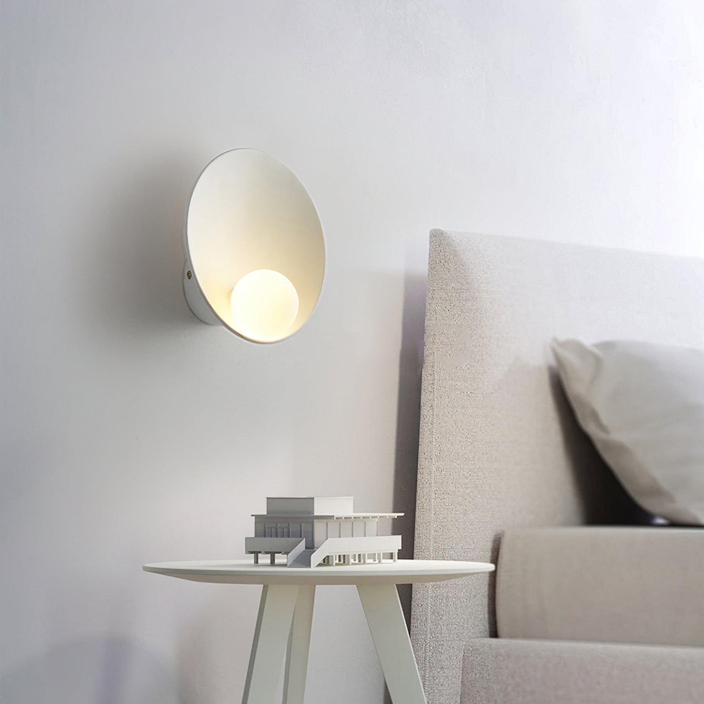 Modern LED Musa Wall Light - Energy Efficient Indoor/Outdoor Sconce for Bedroom, Living Room, Hallway & Patio Lighting