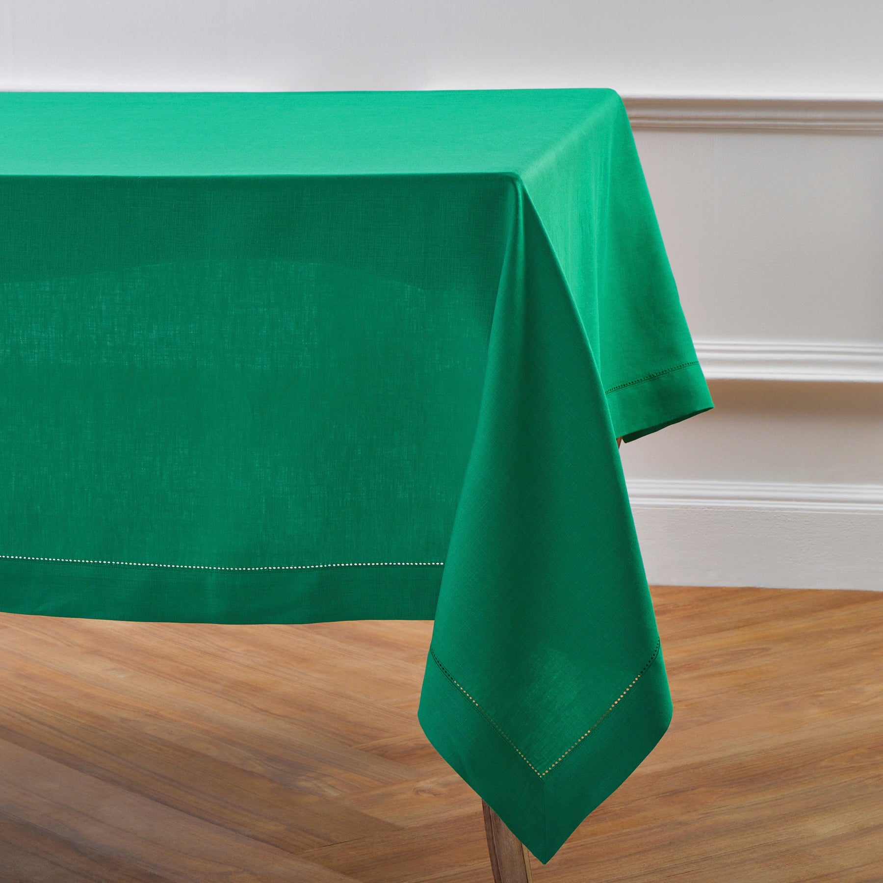 Elegant Classic Hemstitch Tablecloth - Premium Cotton Linen Dining Table Cover for Formal Dinners & Special Occasions