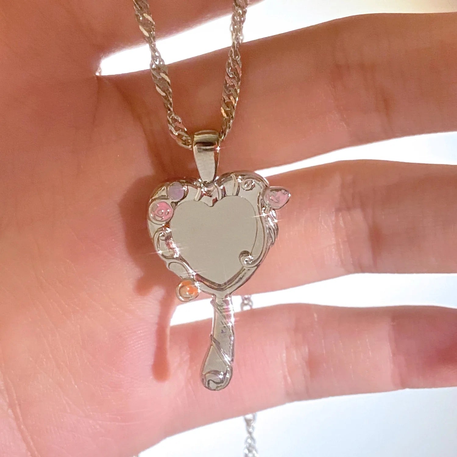 Unique Heart-Shaped Mirrored Pendant Necklace for Women - Elegant Clavicle Chain with Mirror Charm - Perfect for Valentine's Day, Anniversary Gifts & Evening Parties