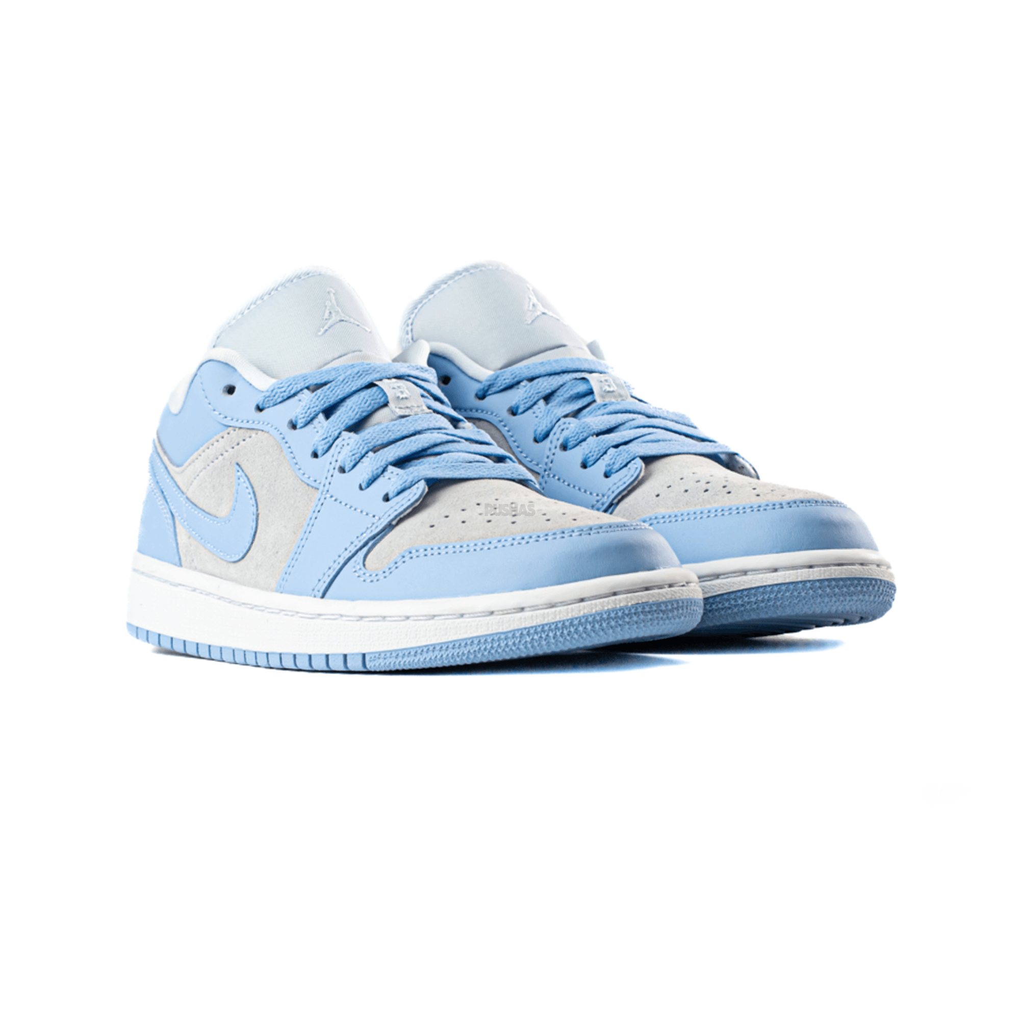 Air Jordan 1 Low 'Football Grey Aluminum' Women's Sneakers (2022) - Stylish Basketball Shoes for Casual Wear & Street Fashion