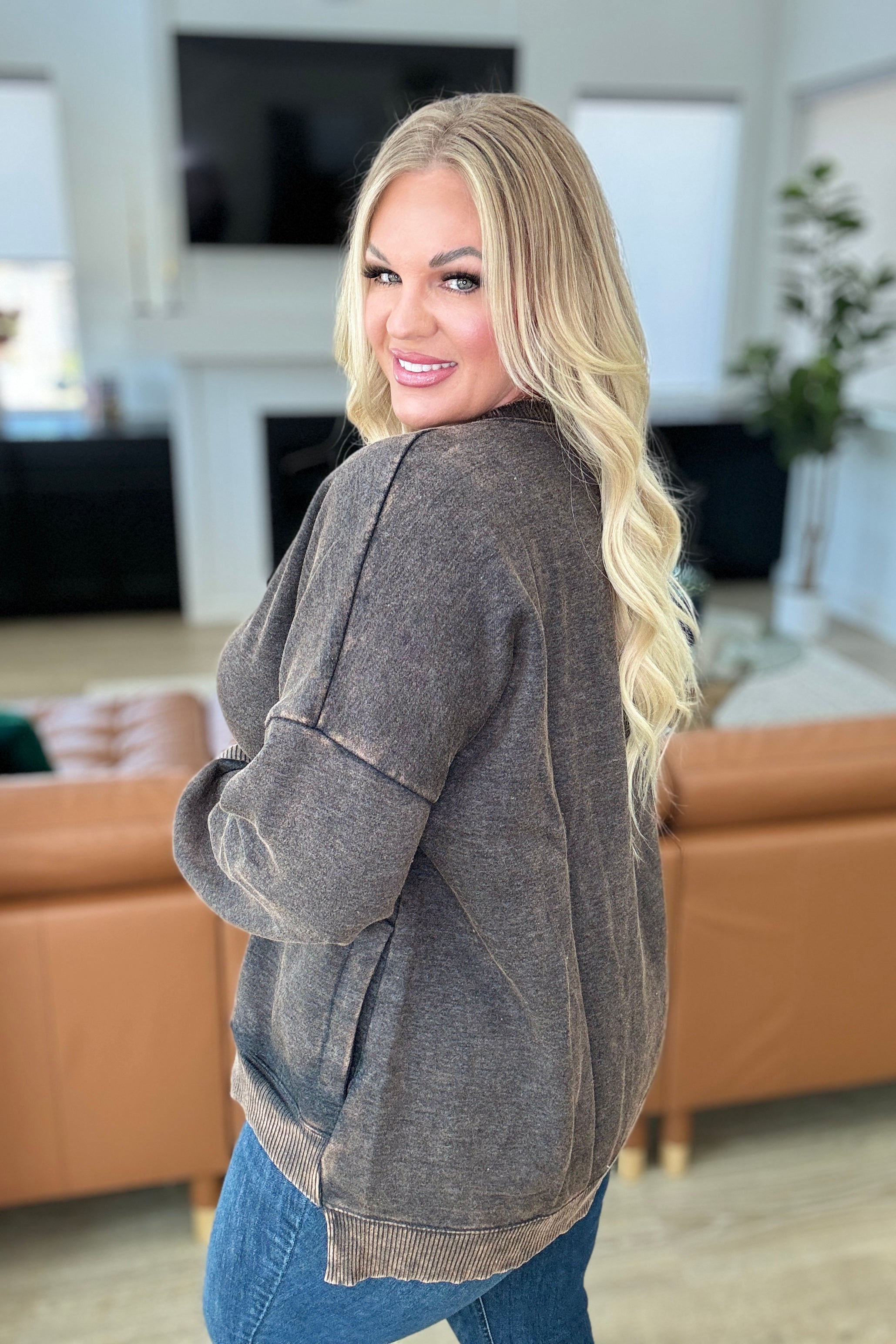 Mineral Wash Step Hem Sweatshirt for Women - Soft Ash Black Pullover with Distressed Details | Casual Streetwear, Loungewear & Fall Layering Essential