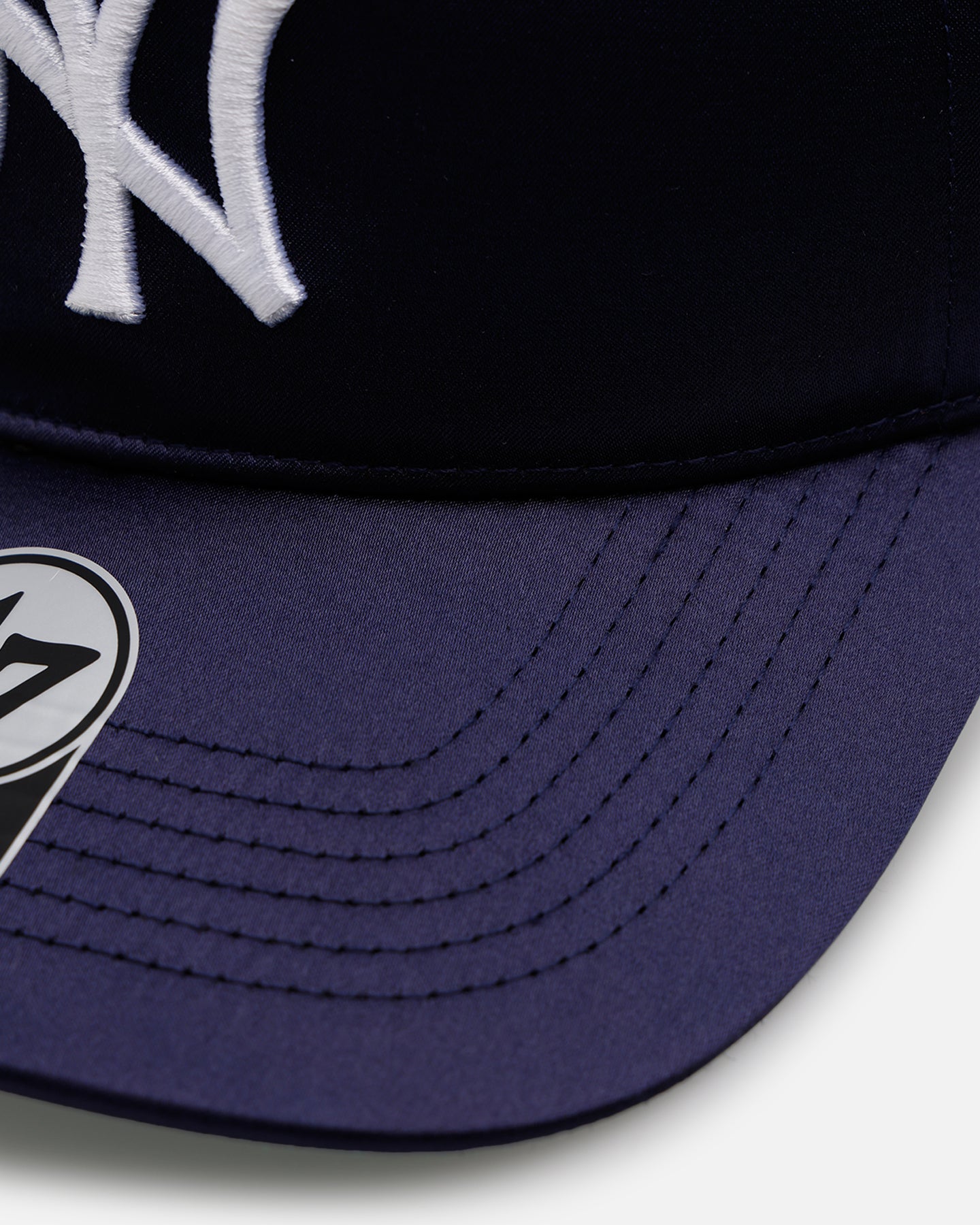 New York Yankees 'Silky Way' 47 Hitch Snapback Cap - Navy Blue Adjustable Baseball Hat for Men & Women - Perfect for Games, Streetwear & Fan Collections