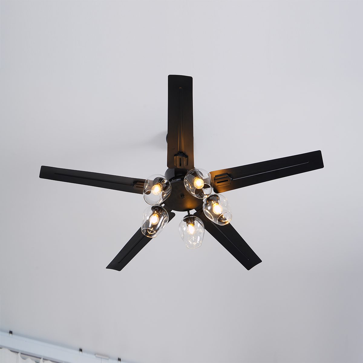 Vintage Black Ceiling Fan with Light Kit - Stylish & Energy Efficient for Living Room, Bedroom, or Patio