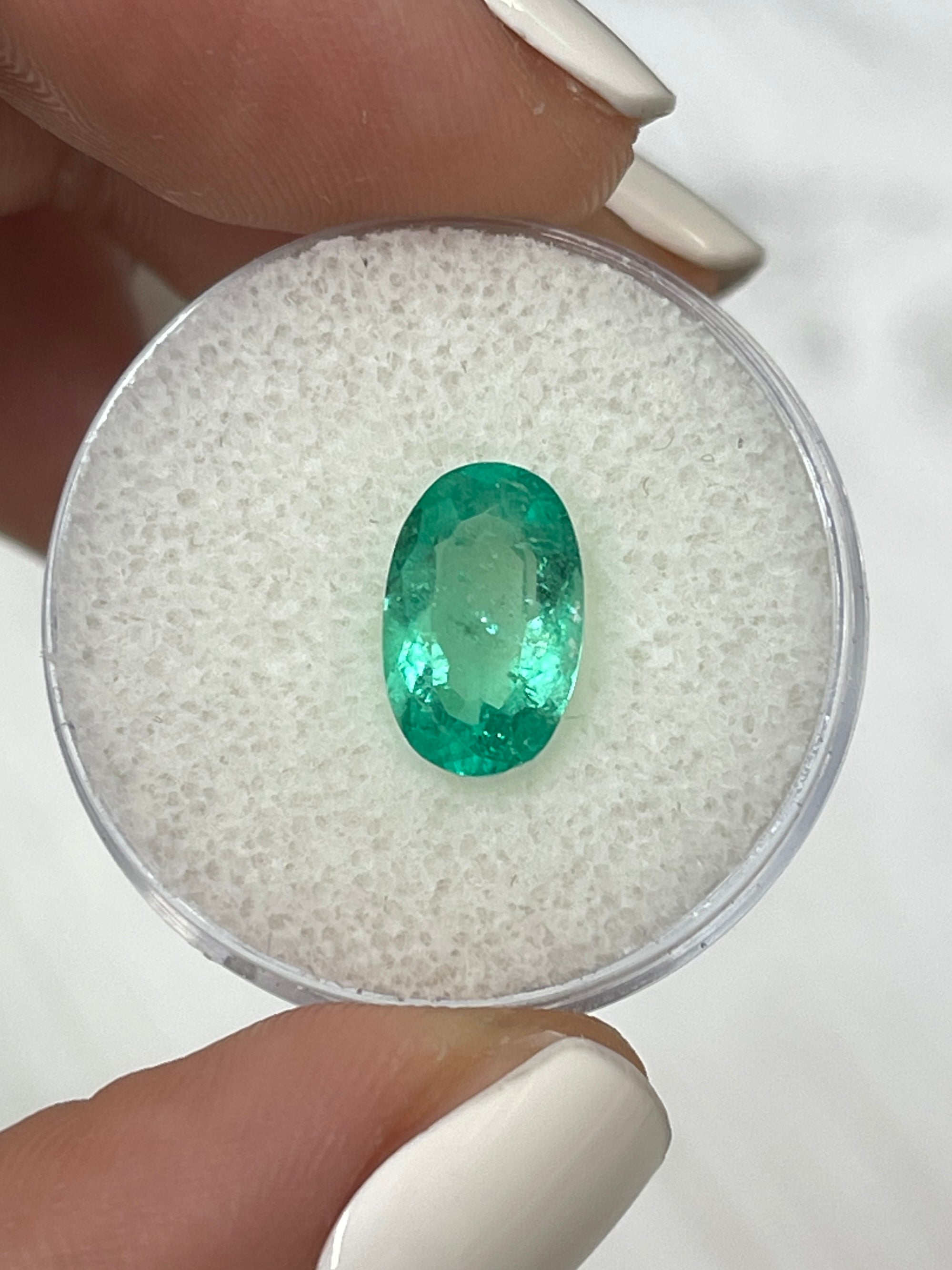1.98 Carat 11x7mm Natural Colombian Emerald - Oval Cut Loose Green Gemstone for Jewelry Making, Engagement Rings & Fine Collections