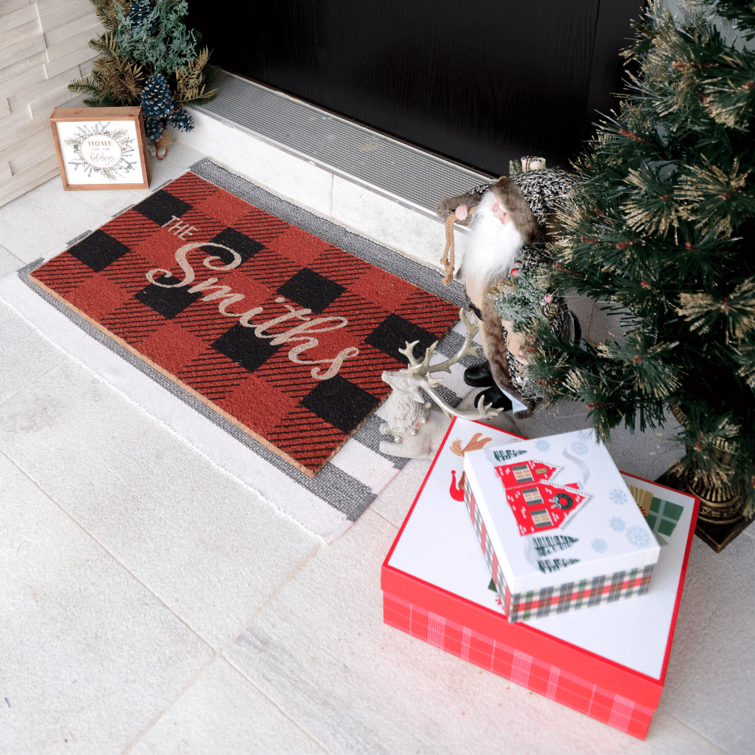 Personalized Checkered Christmas Doormat - Custom Holiday Welcome Mat for Front Door Decor, Cozy Home Entryway - Perfect for Christmas Gifts & Seasonal Decorations