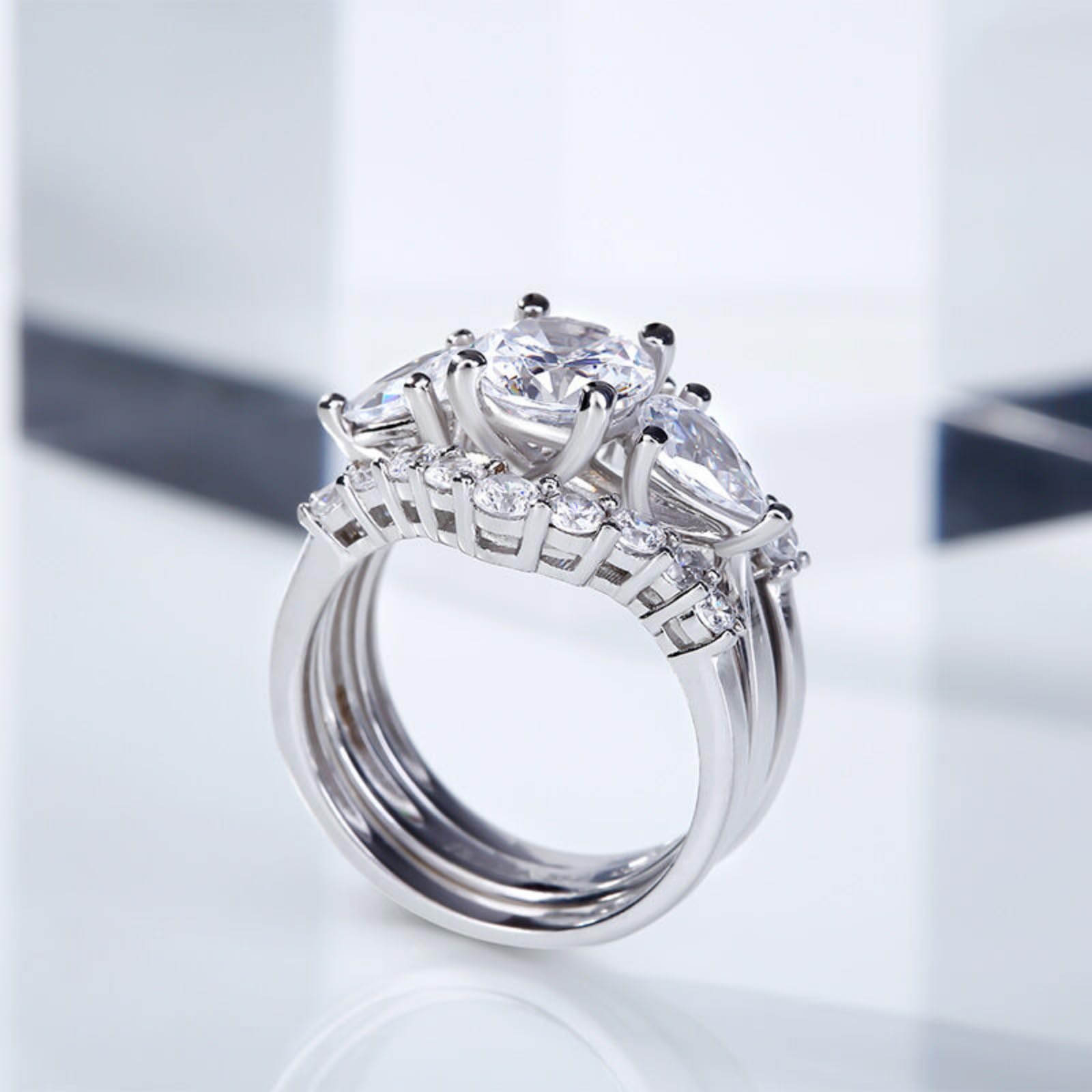 Jeulia 3-Stone Round Cut Sterling Silver Ring Set for Women - Anniversary, Birthday Gift for Wife & Girlfriend with Elegant Jewelry Box | Perfect for Proposals, Engagements & Special Occasions