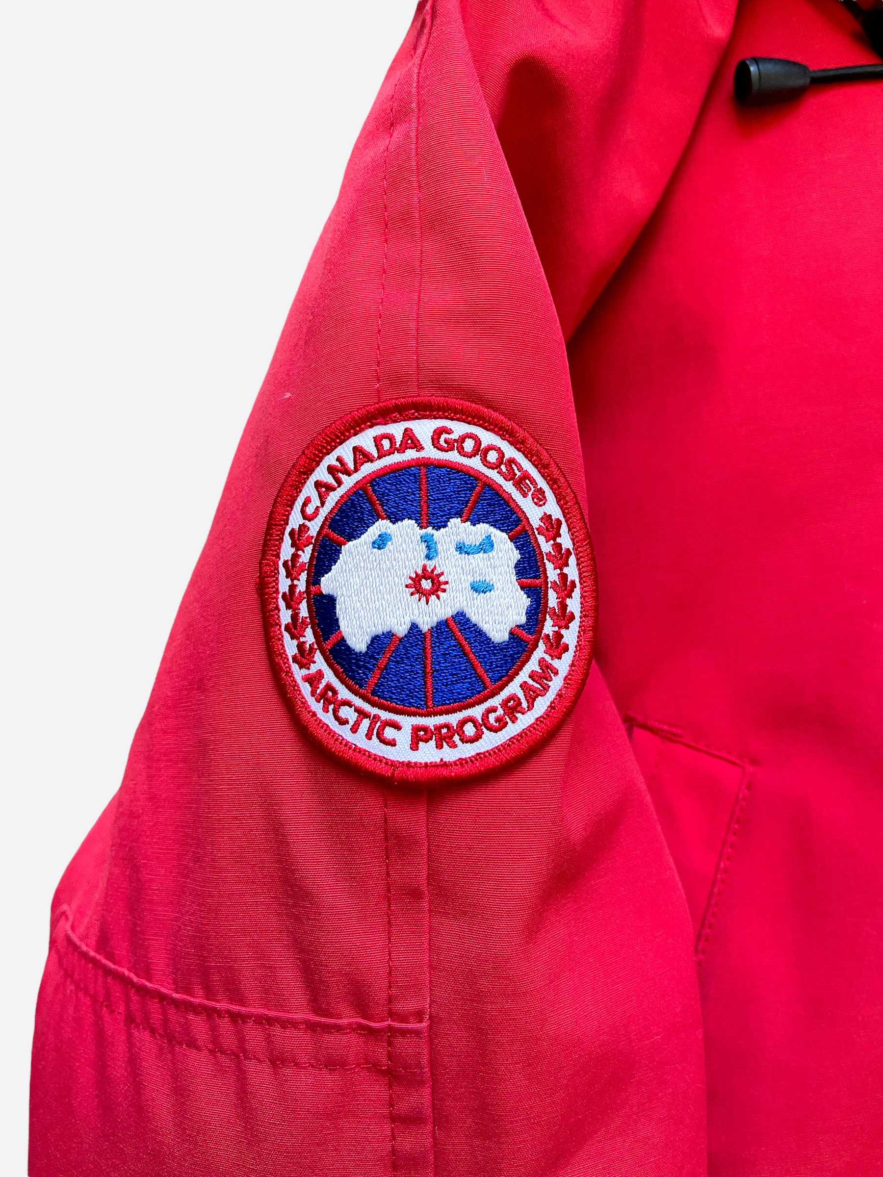 Canada Goose Red Chilliwack Women's Winter Jacket - Waterproof Parka with Fur Trim Hood for Extreme Cold Weather - Perfect for Snowboarding, Skiing & Outdoor Adventures