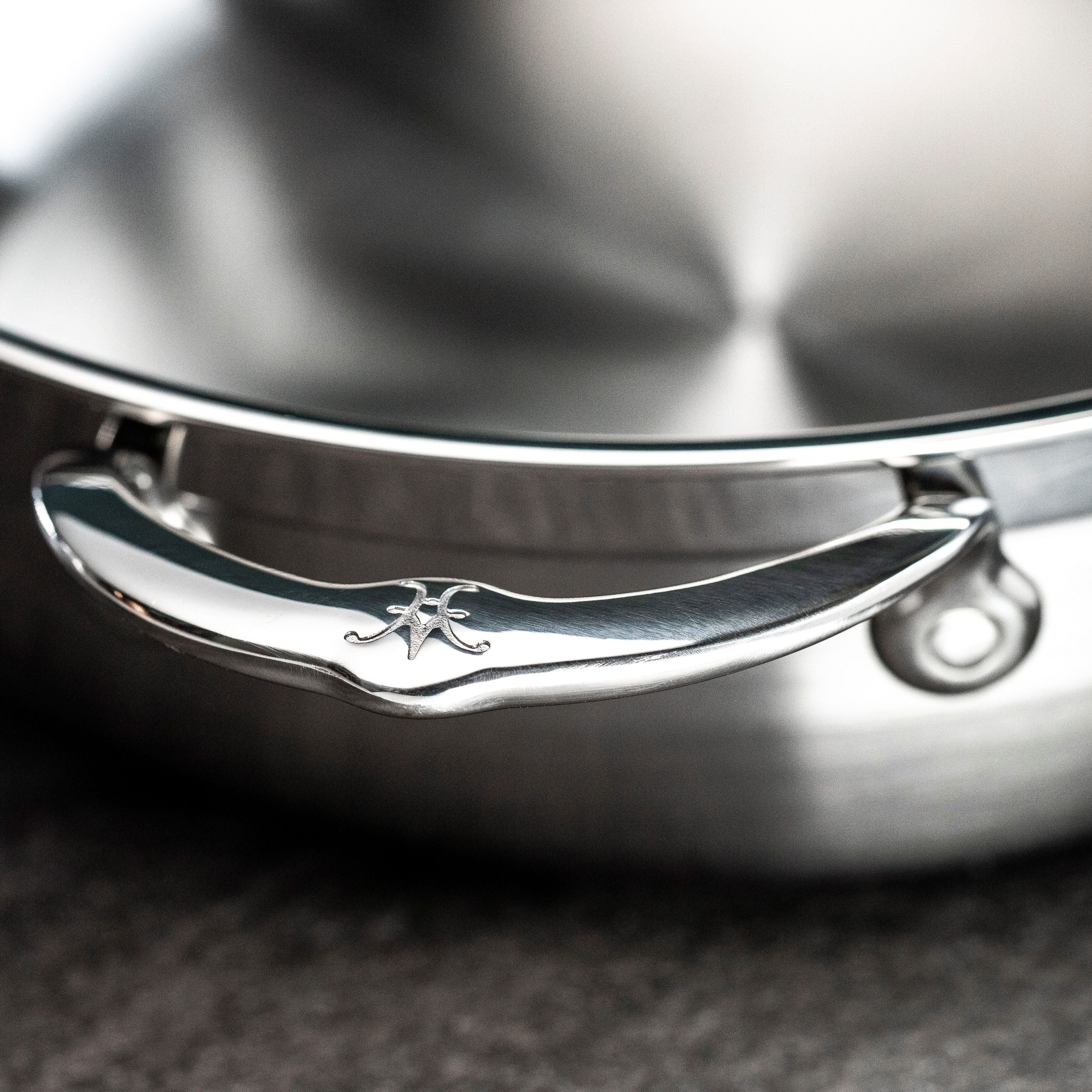 Hestan Probond Nonstick Covered Essential Pan with Helper Handle - 5.0 Quart (28cm) - Perfect for Sauteing, Braising & Slow Cooking