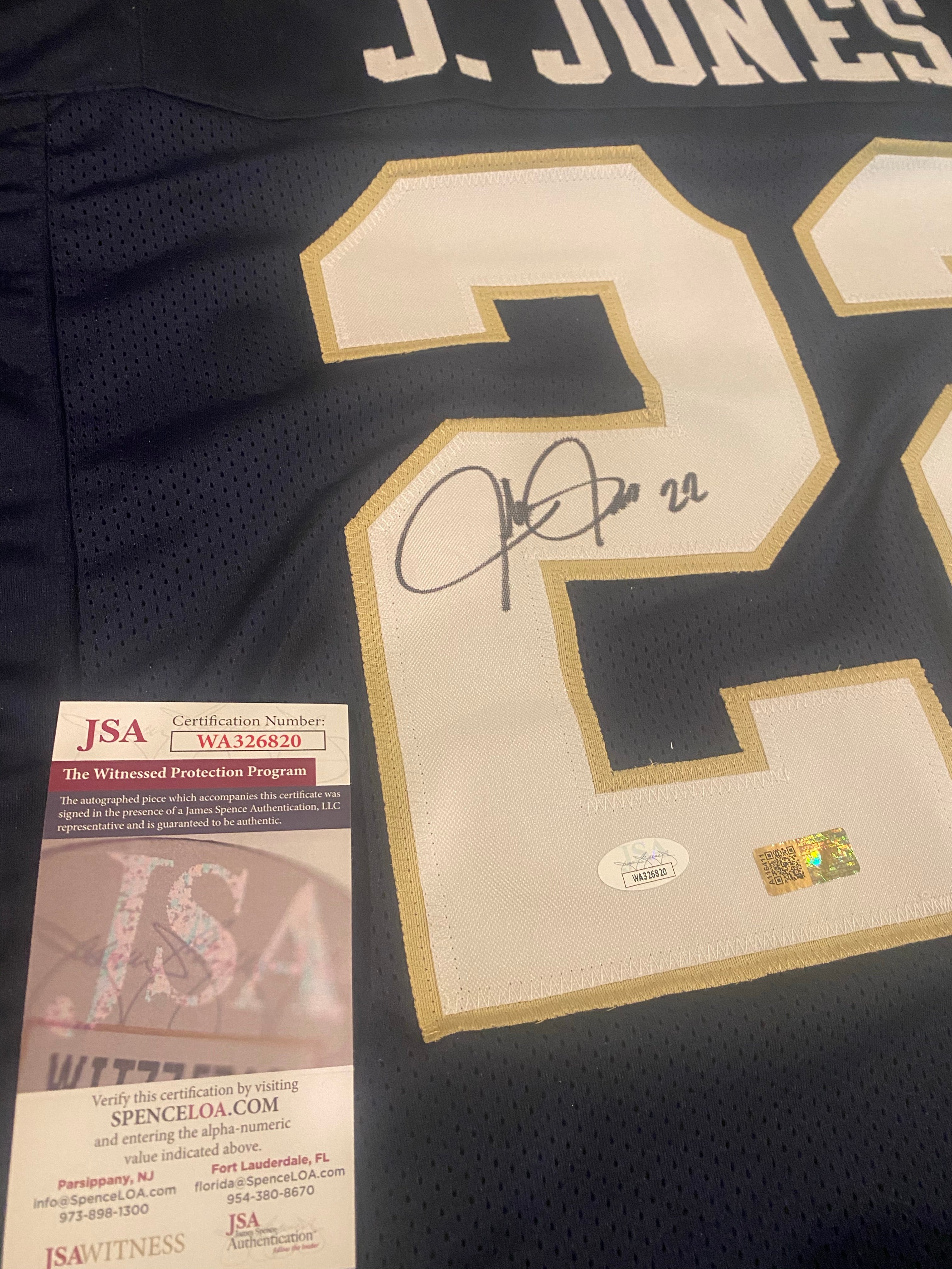 Authentic Julius Jones Signed Notre Dame Fighting Irish #22 Football Jersey - Limited Edition Collectible for Sports Memorabilia Fans & Irish Football Enthusiasts - Perfect for Display, Gifting, and Game Day Decor