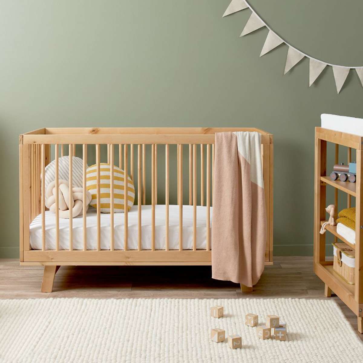 Aspen Natural 3-in-1 Convertible Crib to Toddler Bed & Daybed - Eco-Friendly Baby Nursery Furniture for Newborns to Kids (White) | Perfect for Small Spaces & Modern Nurseries