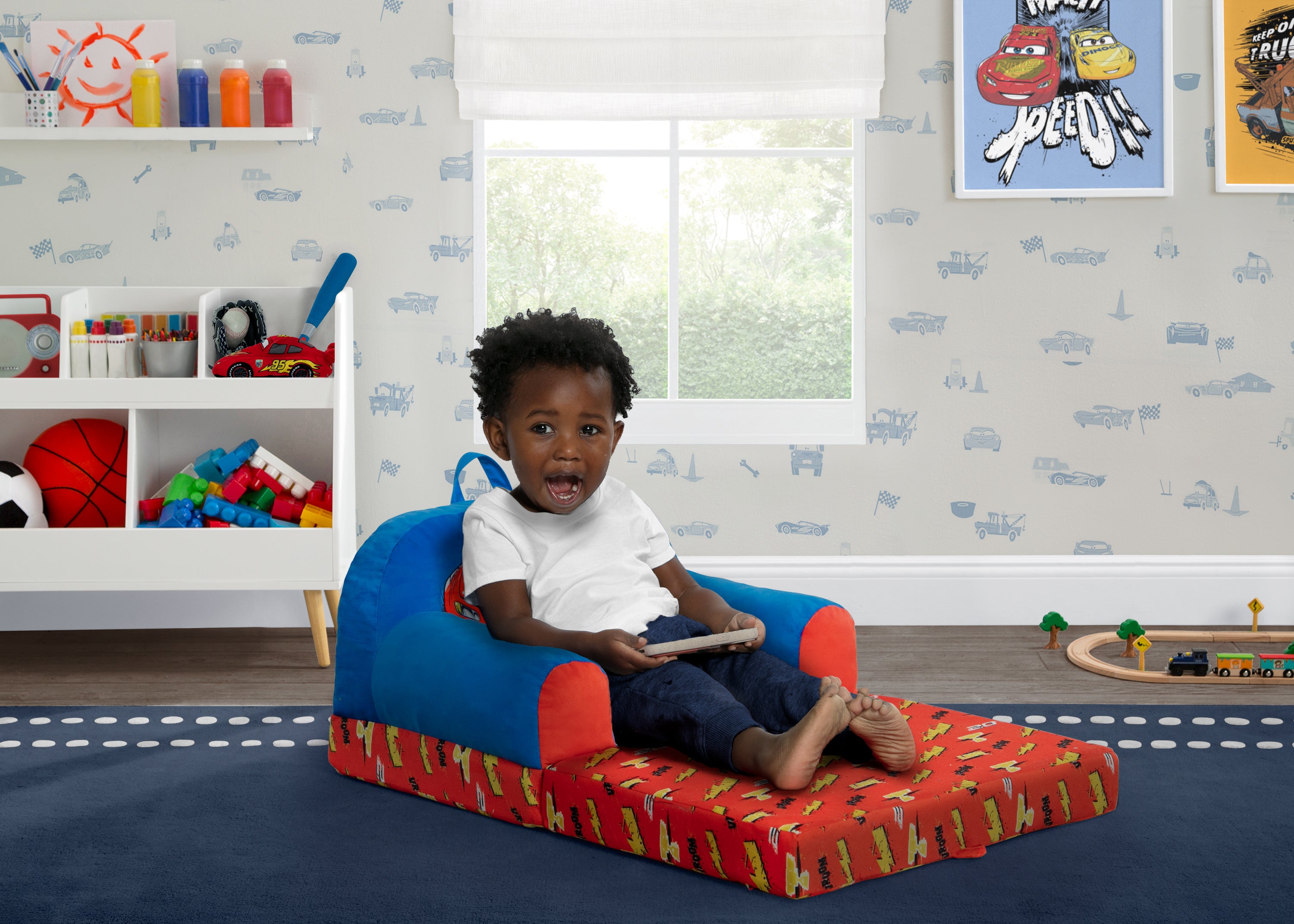 Comfy Cars Cozee Buddy Flip Out Chair - Portable Folding Seat for Kids, Travel & Outdoor Adventures - Perfect for Camping, Beach, Picnics & Road Trips
