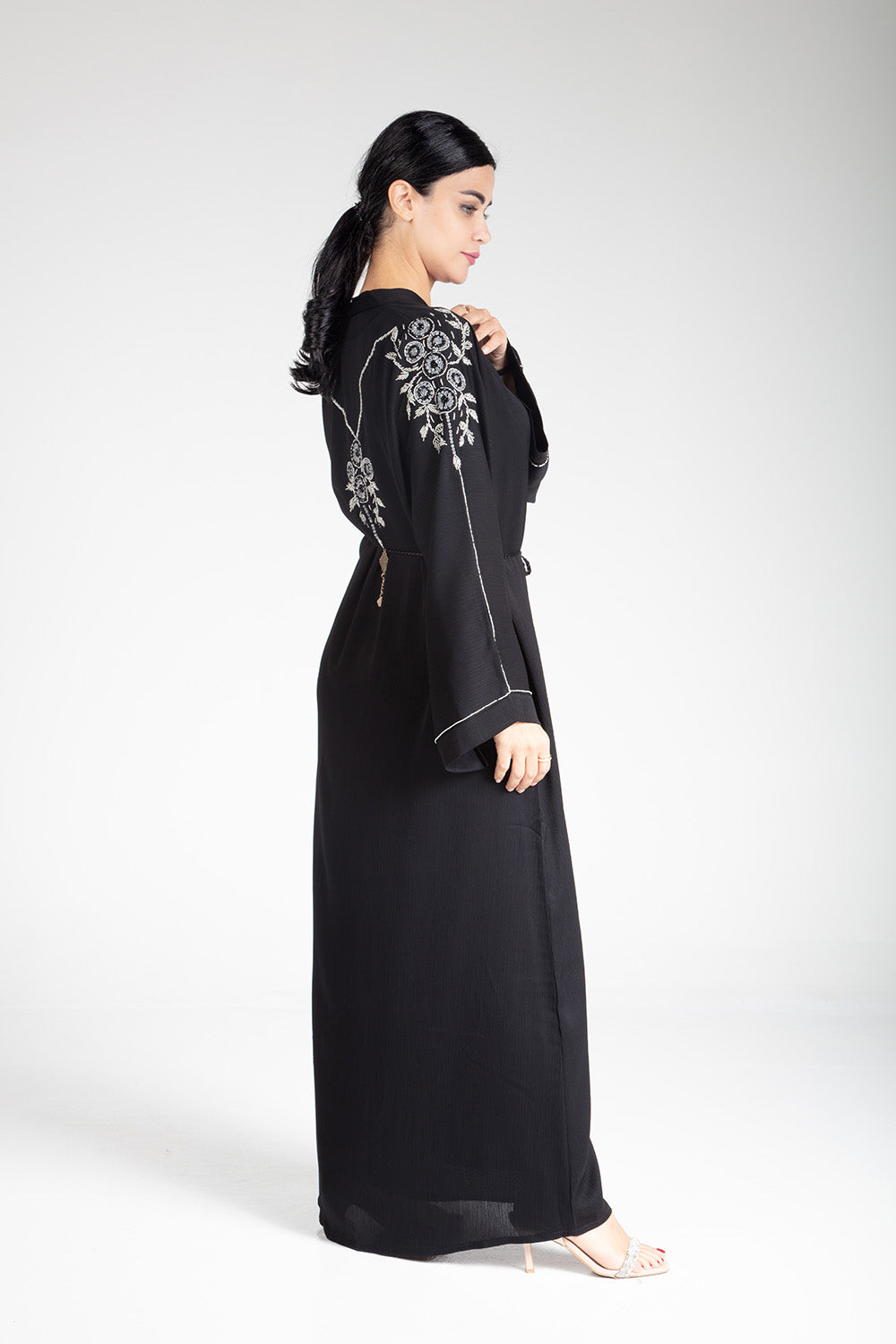 Elegant Black Floral Open Abaya for Women - Modest Muslim Prayer Dress, Evening Wear & Special Occasions