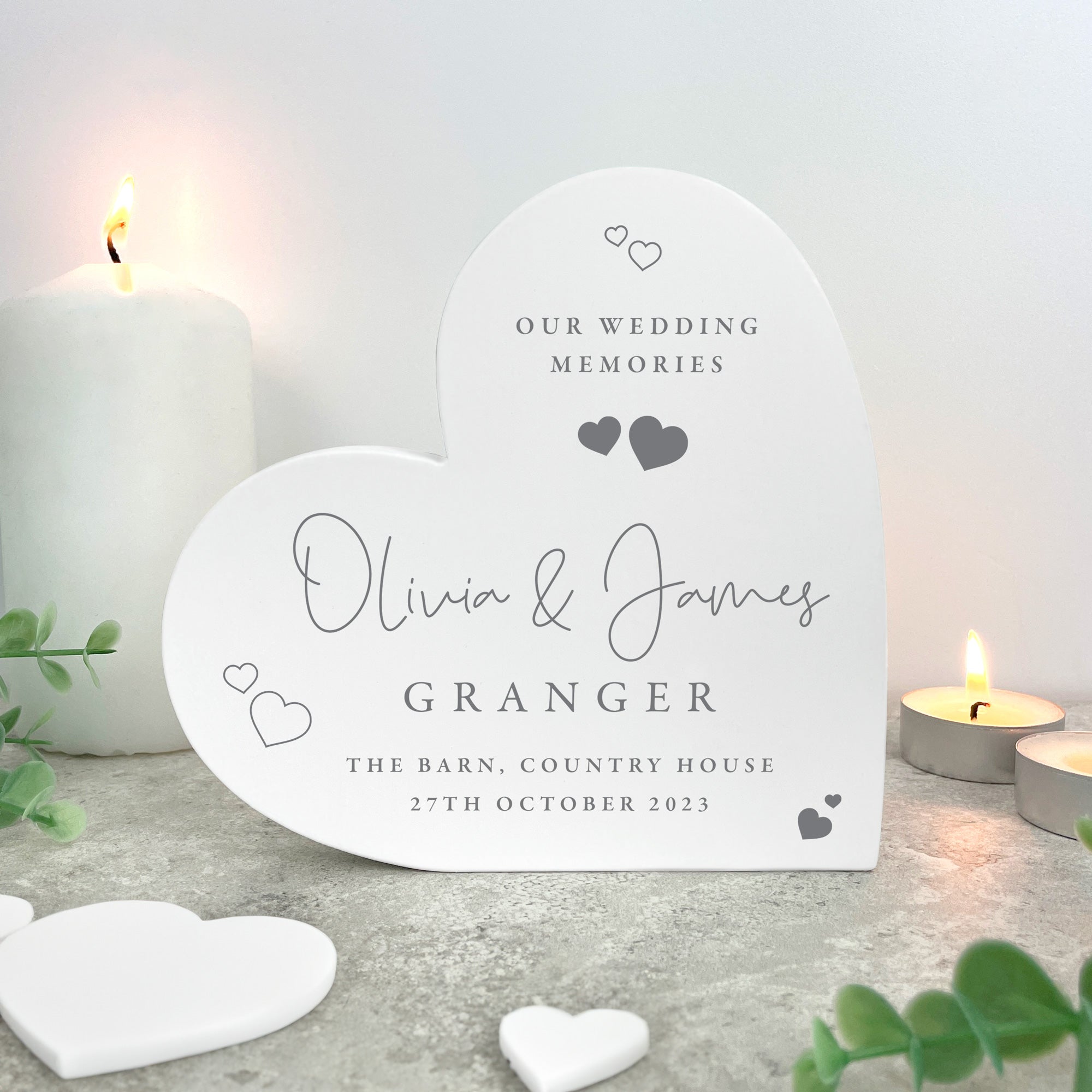 Personalized Wedding Script Text White Freestanding Heart Sign - Elegant Custom Decor for Weddings, Anniversaries & Romantic Events