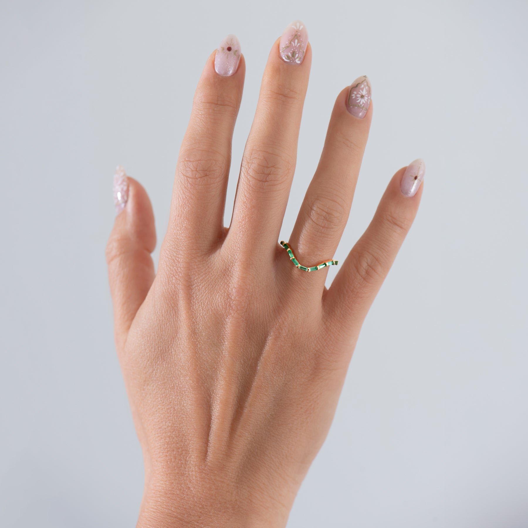 Exquisite Curved Emerald Baguette Ring - 14K Gold Vintage Cocktail Ring for Women - Perfect for Weddings, Anniversaries & Special Occasions