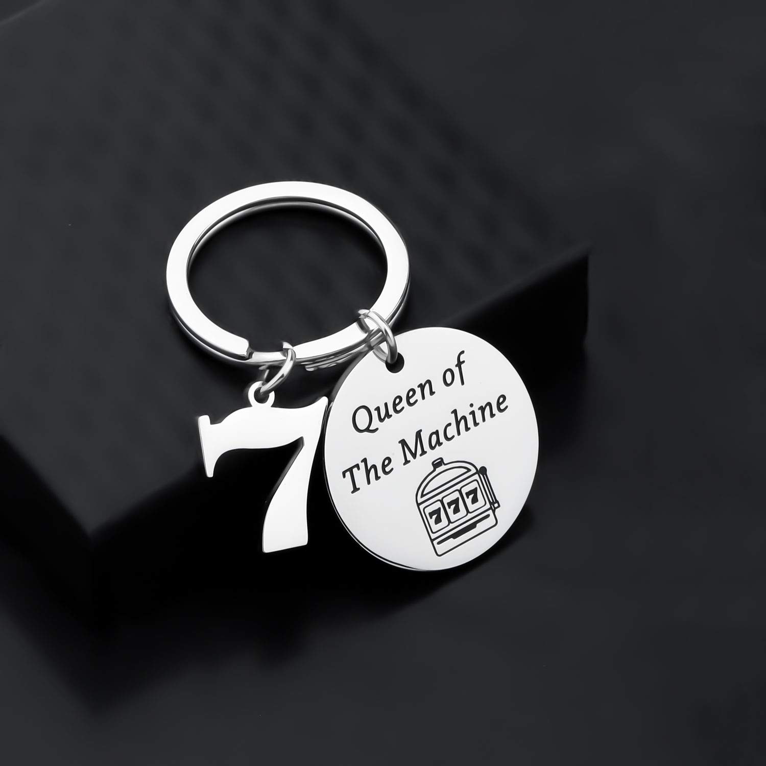 Slot Machine Keychain - Queen of The Machine Gambling Jewelry for Casino Lovers | Unique Slot-Themed Gift for Casino Enthusiasts | Perfect for Casino Nights, Gifts & Collectibles