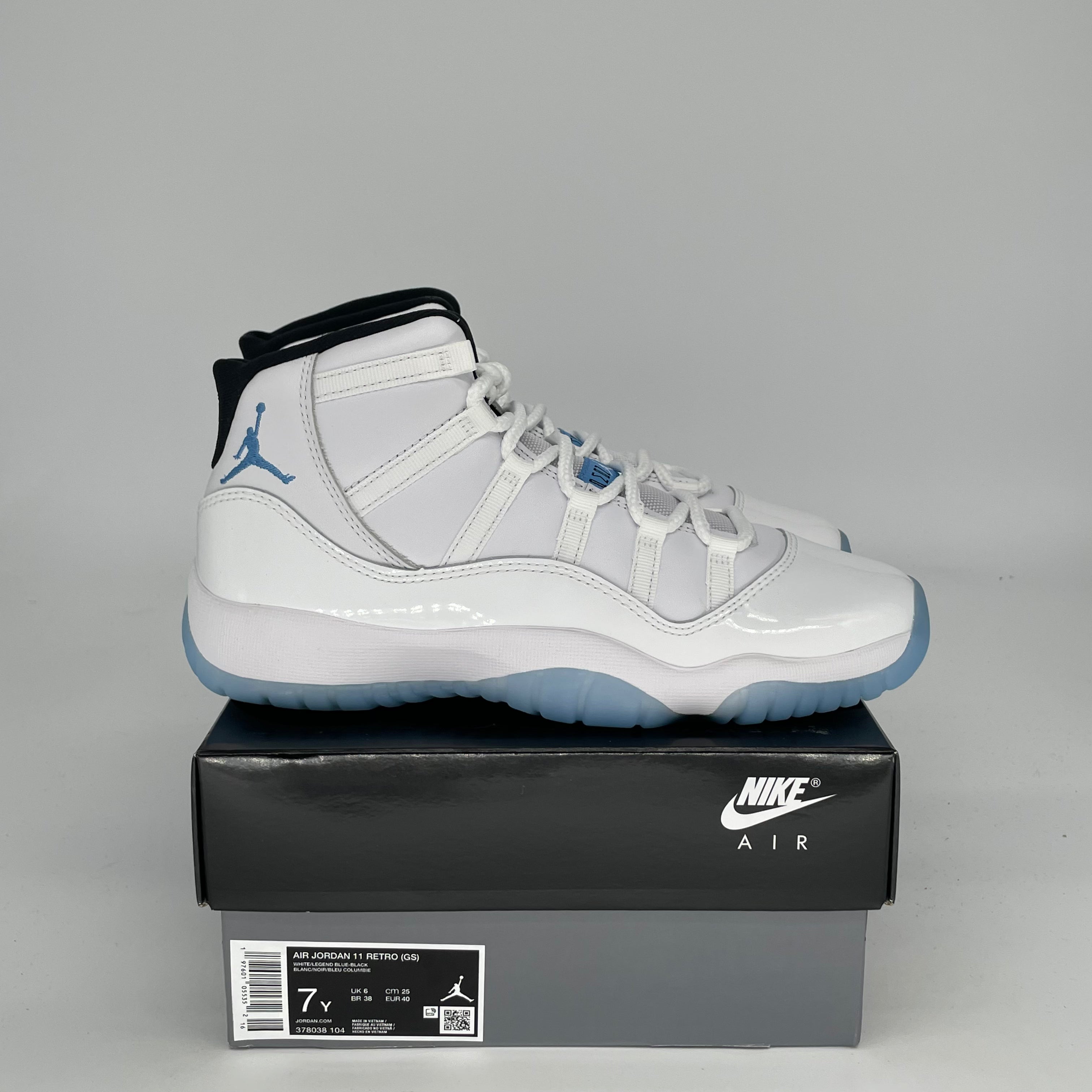 AIR JORDAN 11 LEGEND BLUE Retro Basketball Shoes - Men's Size 7 / Women's Size 8.5W - Style Code 378038-104 - Perfect for Court Performance & Streetwear Fashion